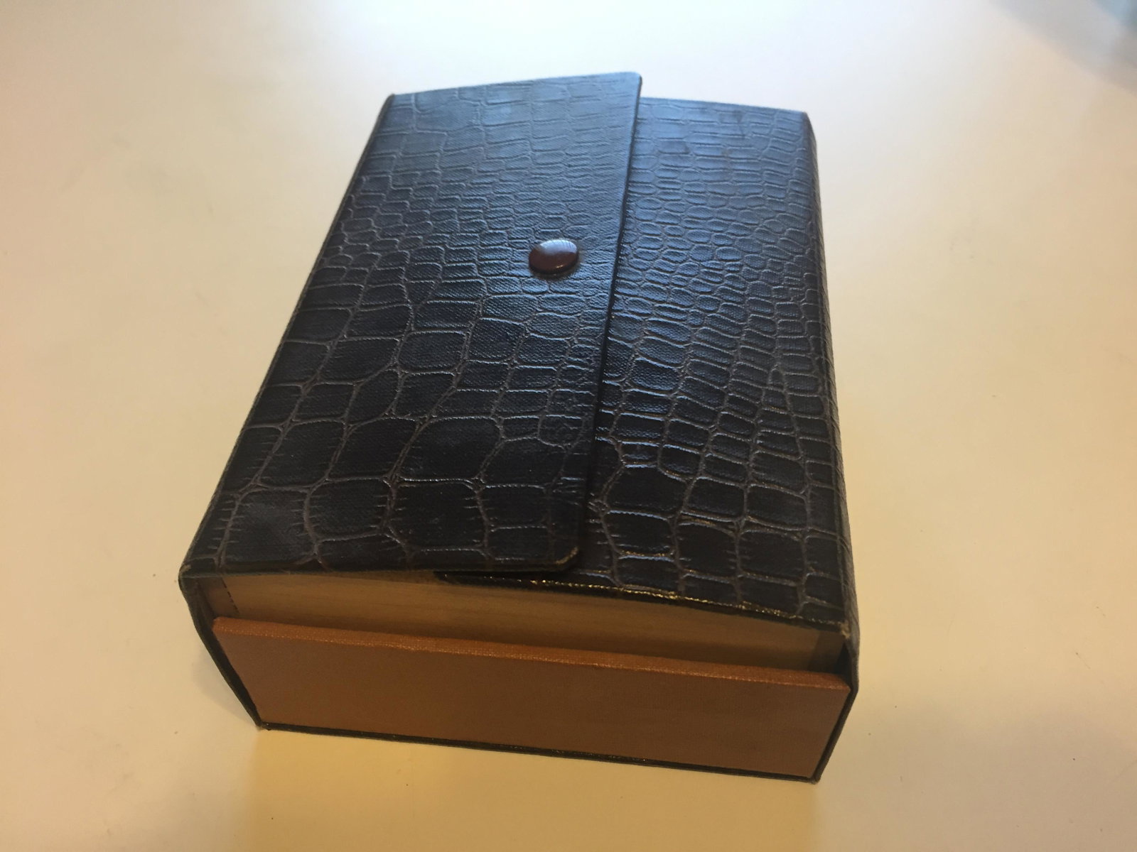 TRAVELING CHESS/CHECKERS SET, 2.75H X 6W X 4.75D:  TRAVELING CHESS/CHECKERS SET, 2.75H X 6W X 4.75D