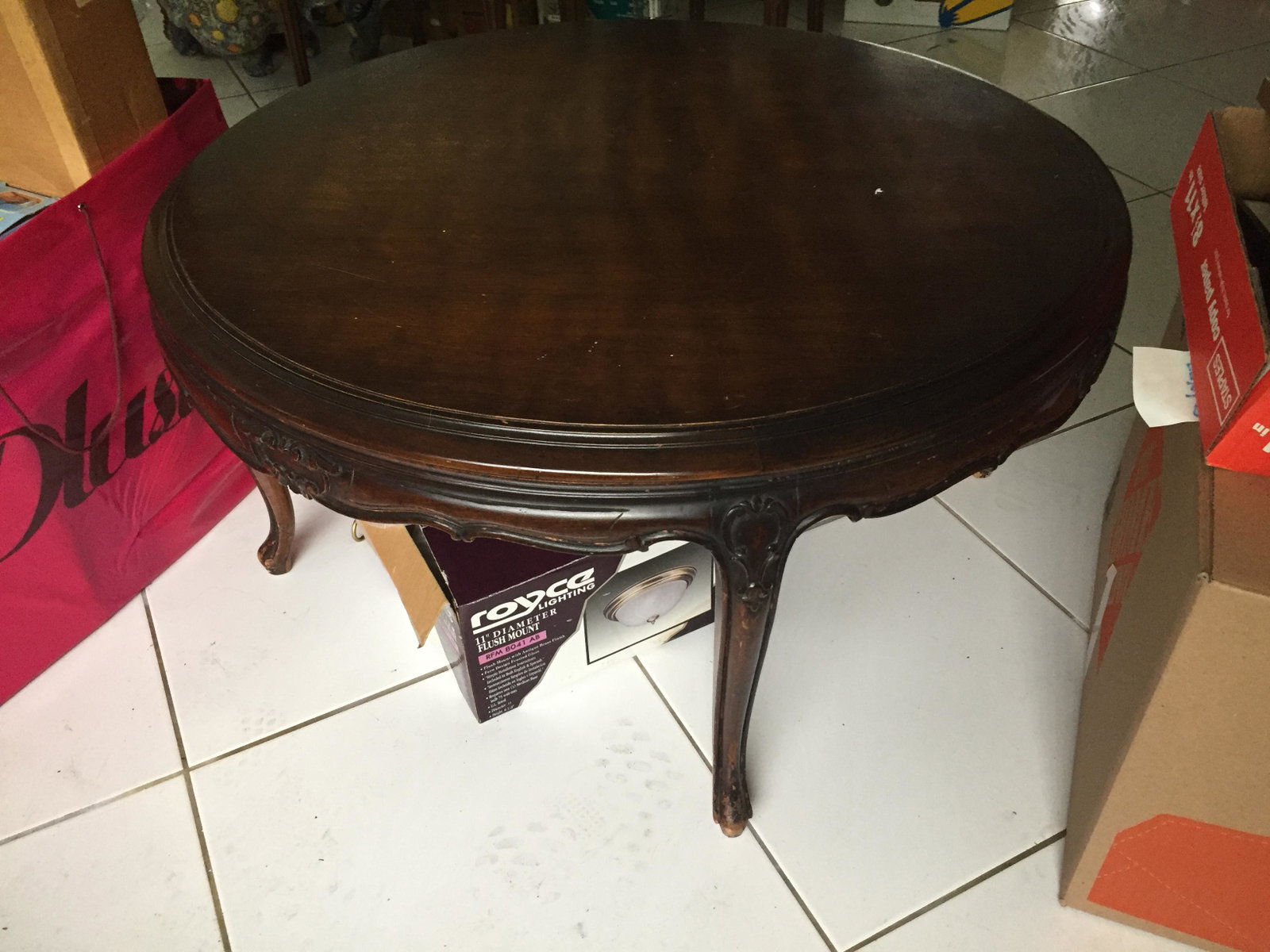 VINTAGE MAHOGANY COFFEE TABLE, 18.5”H X:  VINTAGE MAHOGANY COFFEE TABLE, 18.5”H X 3” dia.