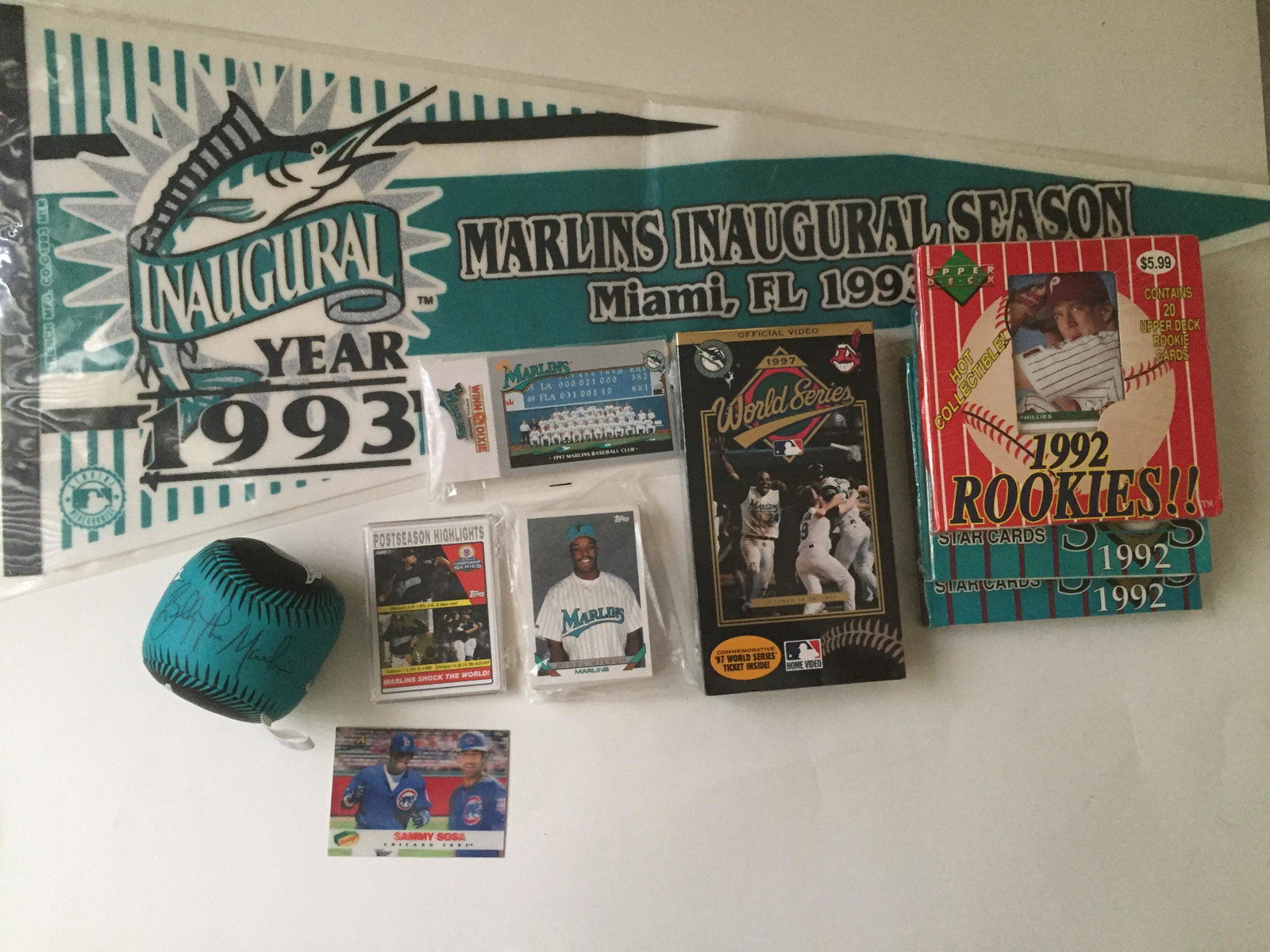 Florida Marlins Banner, Card Assortment: Florida Marlins Banner, Card Assortment