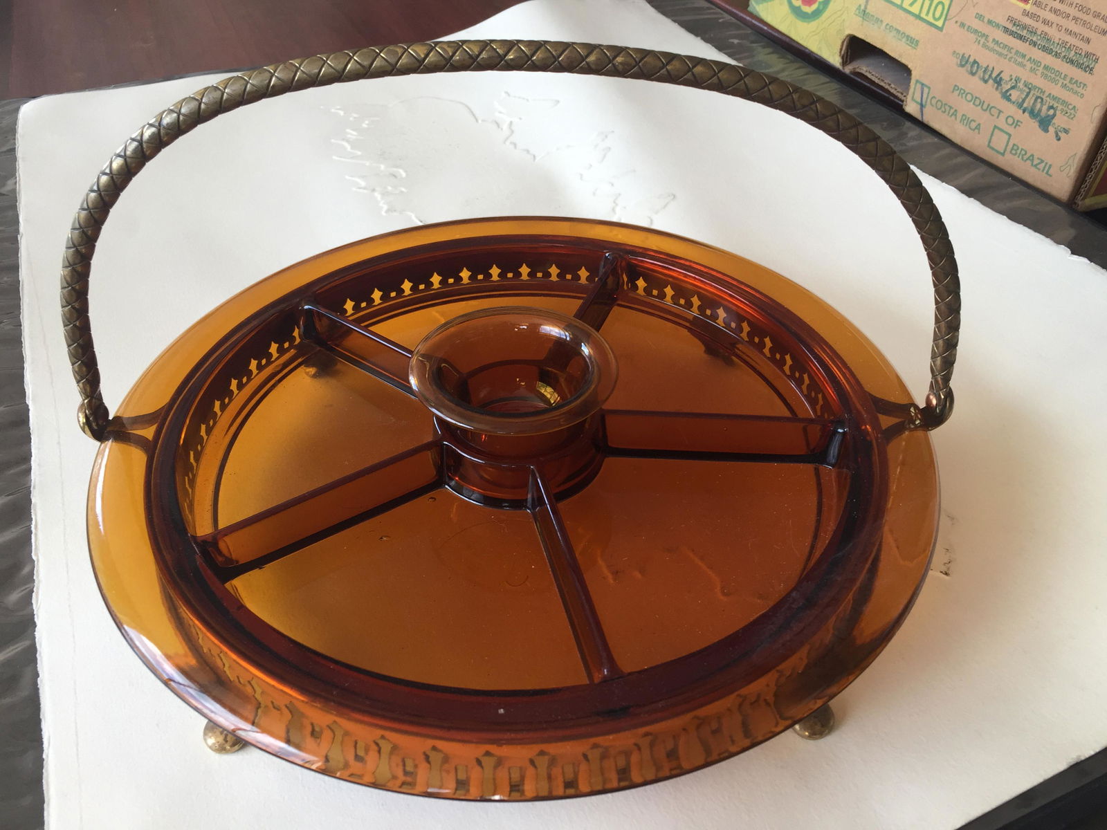 Serving Piece: Vintage Copper Handle Copper Tray w/Amber Divided Dish,14.25dia Consigner CH