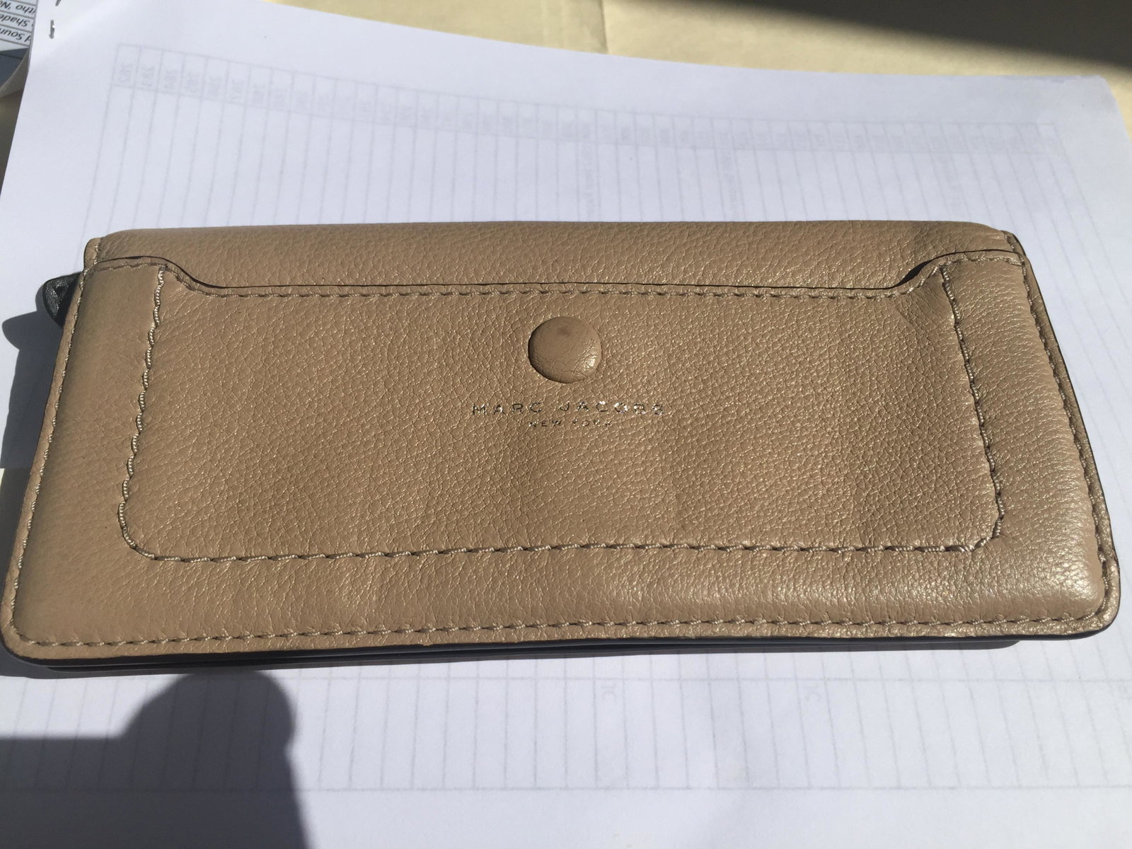 Marc Jacobs: Marc Jacobs Wallet Consigner KL