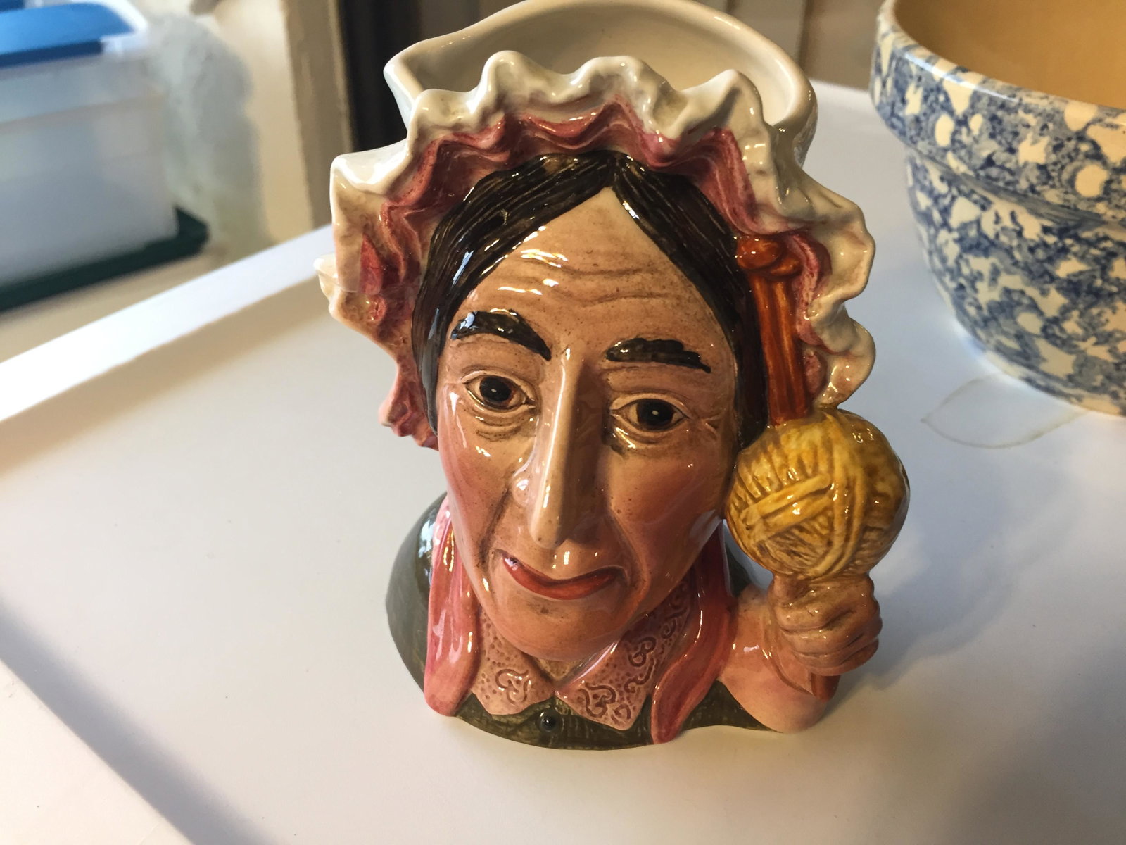 BESWICK: BESWICK 'BETSY TROTWOOD' 2075, 5"h