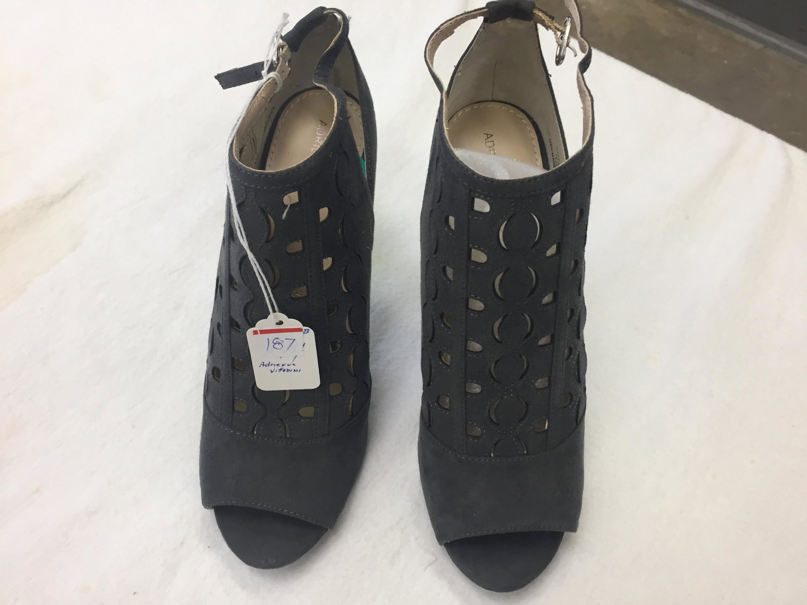 Adrienne Shoes: Adrienne Vittadini Shoes size 8