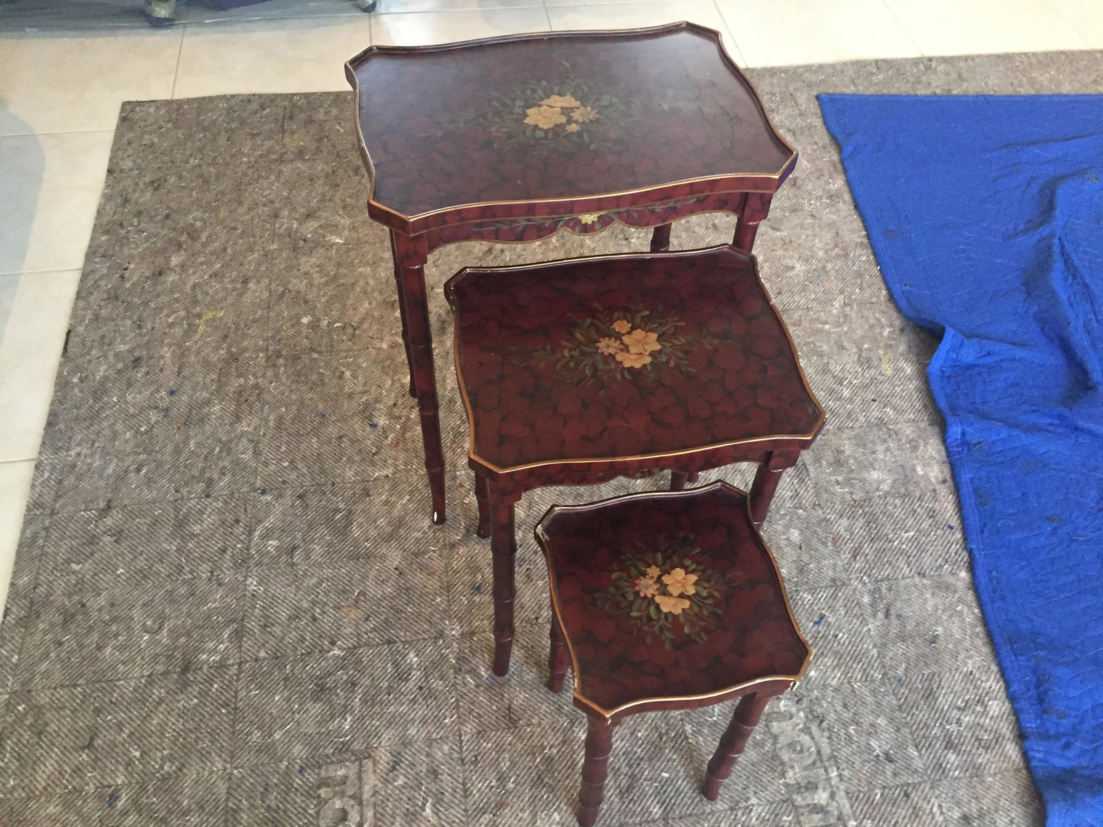 Tables-Nest: Nest of 3-Tables