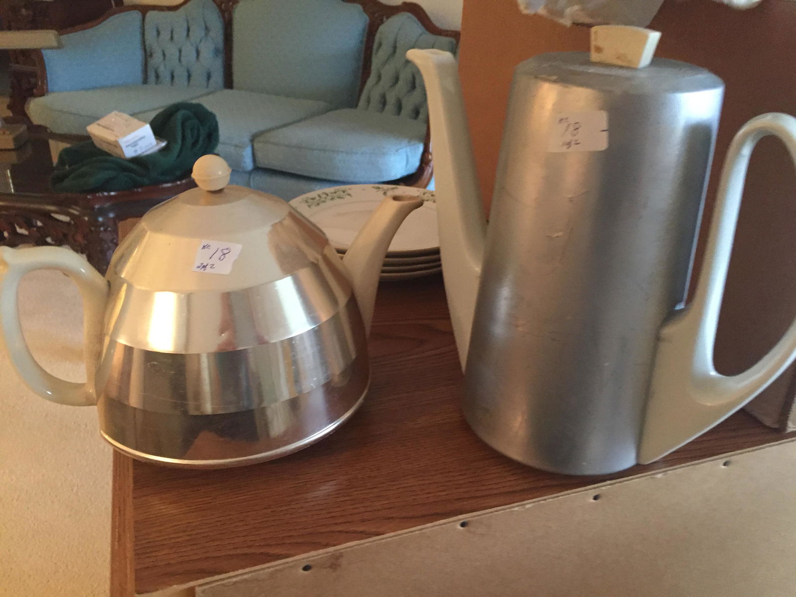 Coffee/Tea Pots with Cozies (1 of 9)