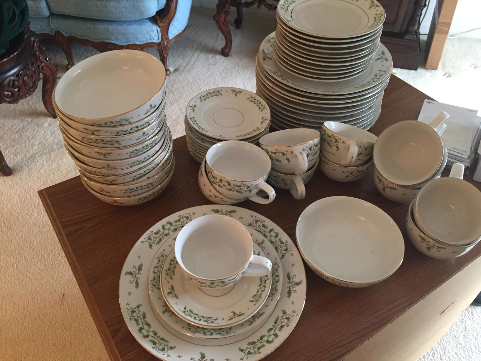 Gibson Christmas China (1 of 3)