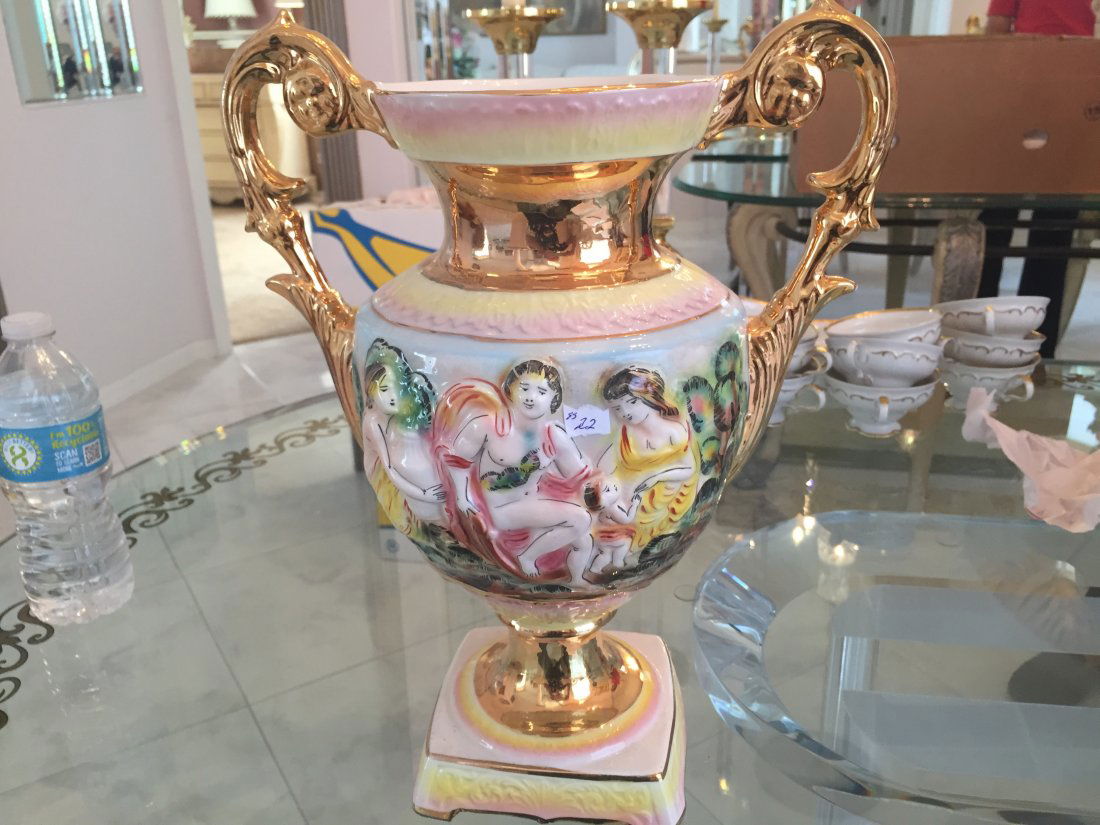 Capodimonte Vase (1 of 3)