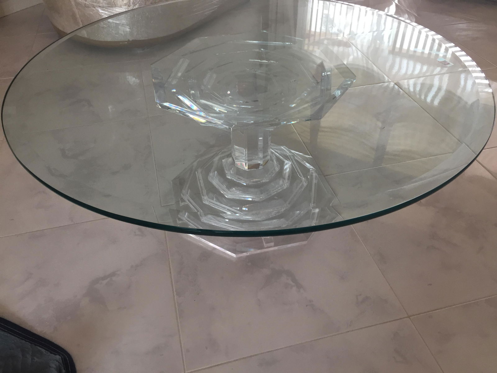 Acrylic/Glass Coffee Table (1 of 3)