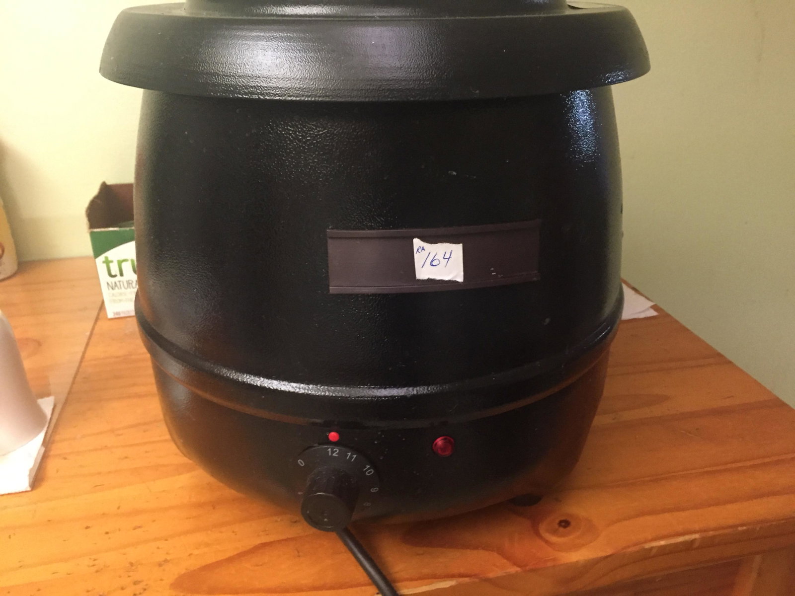 32qt S/S Stockpot: Winco S/S 32qt. Stockpot w/Lid mod. ESW-66 NEW!