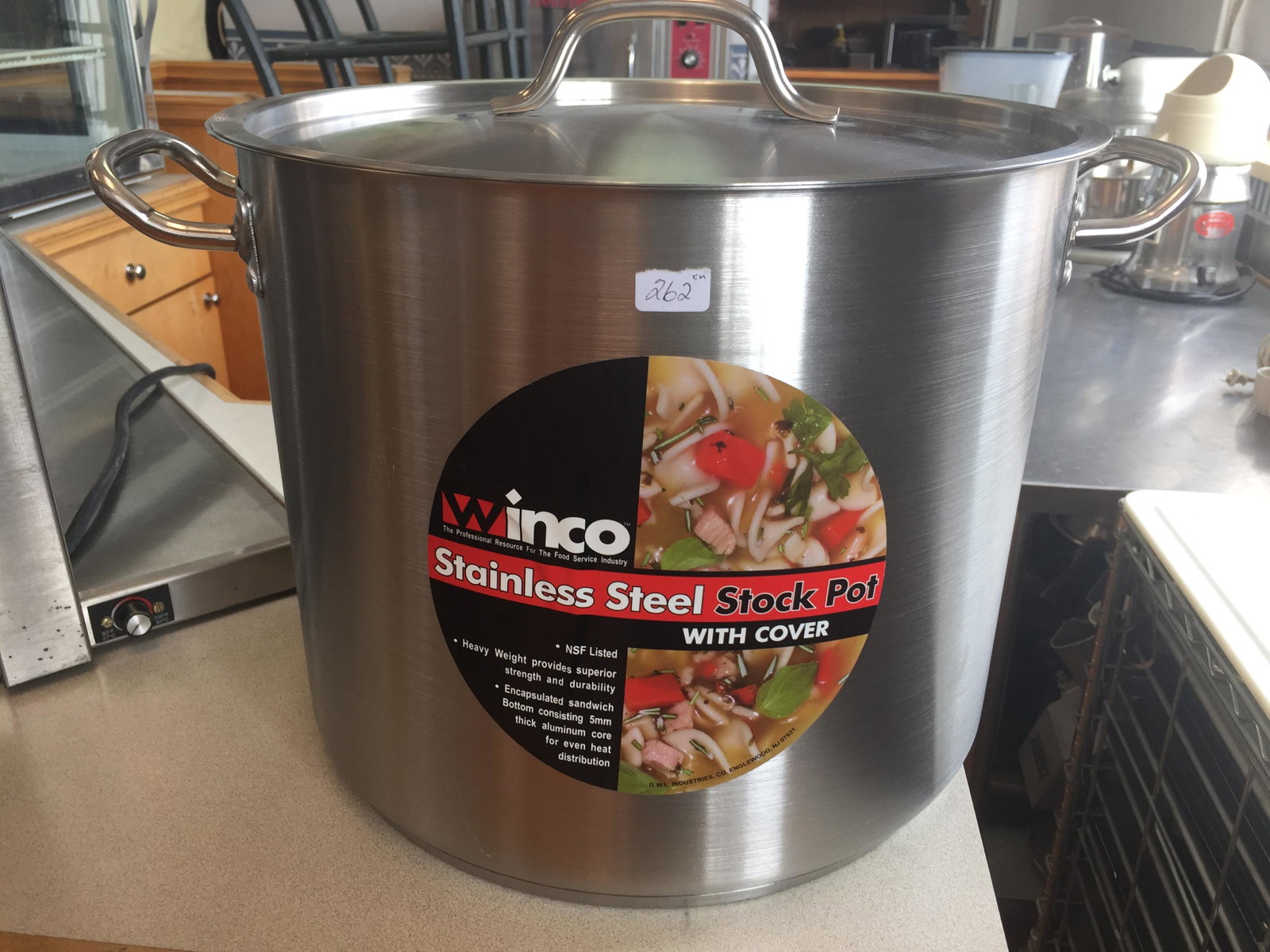 S 32qt. Stockpot: Winco S/S 32qt. Stockpot w/Lid