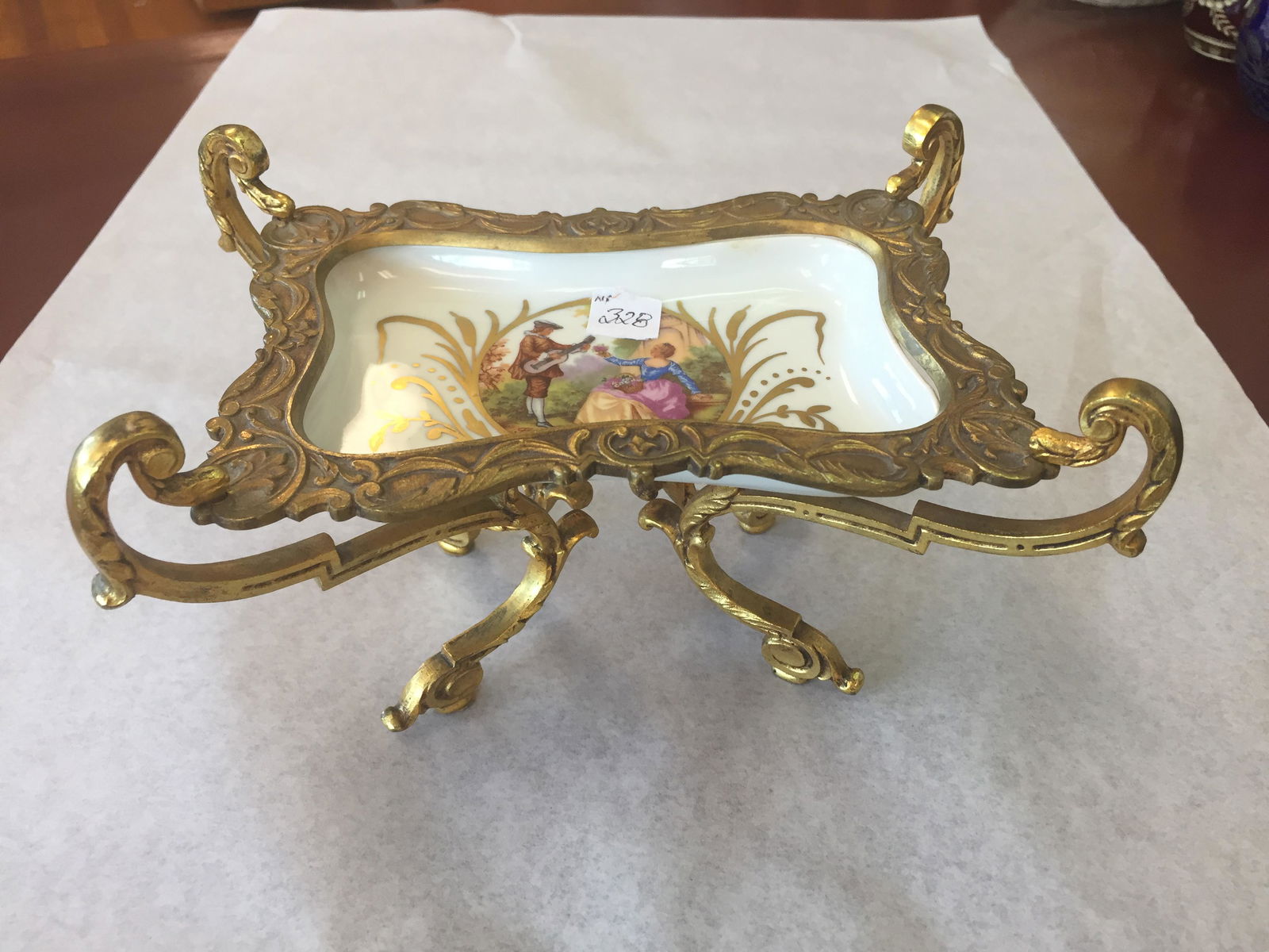 Sevres Porc/Ormolu Soap Dish (1 of 4)