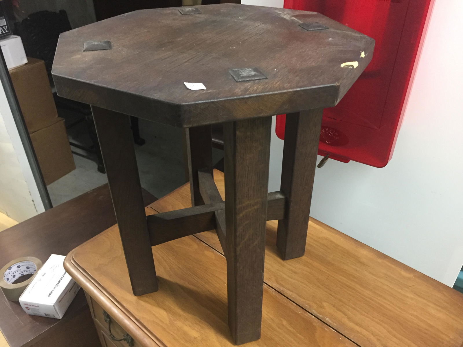 Arts & Craft Octagon Table (1 of 3)