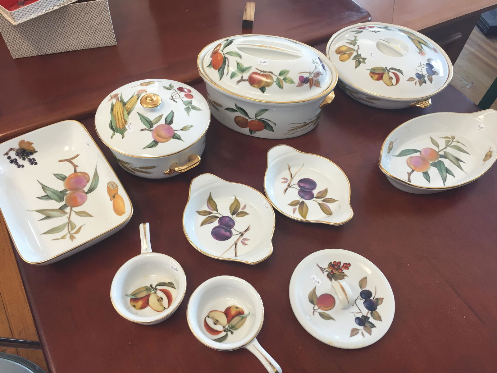 Royal Worcester (1 of 2)