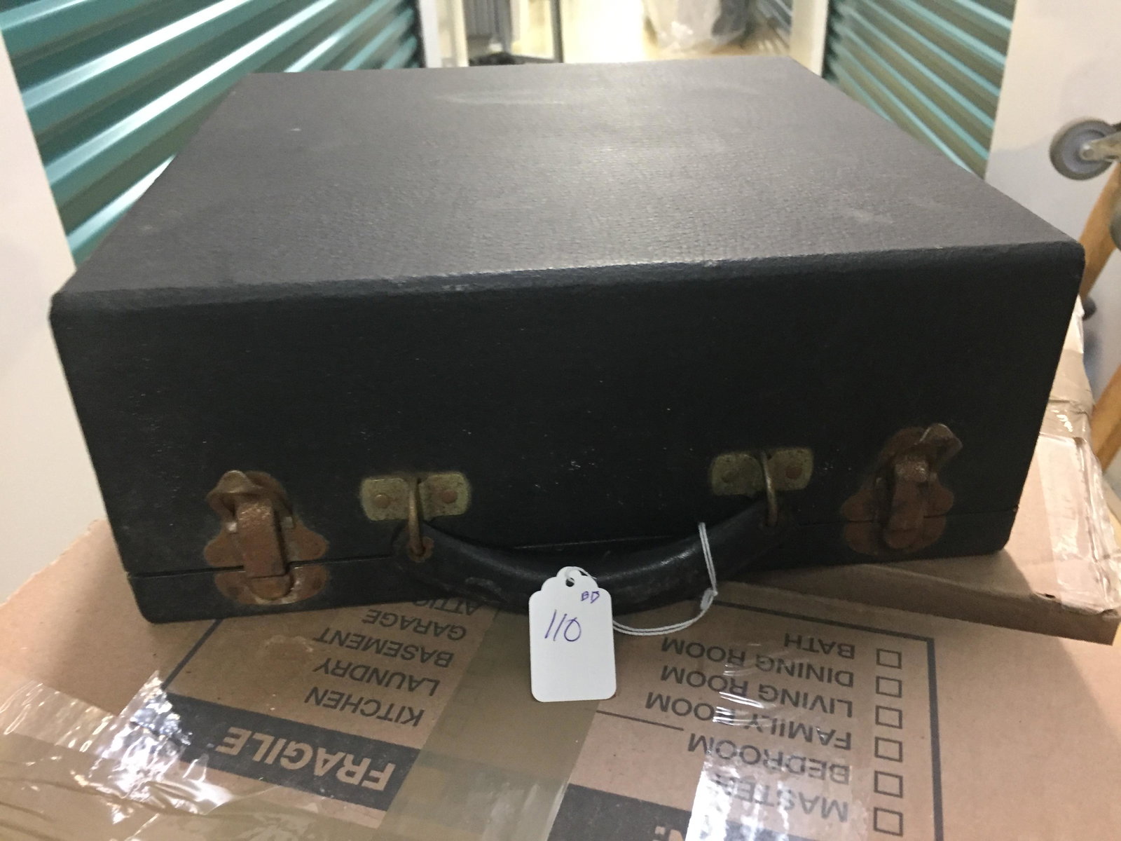 Vintage Remington Typewriter (1 of 2)