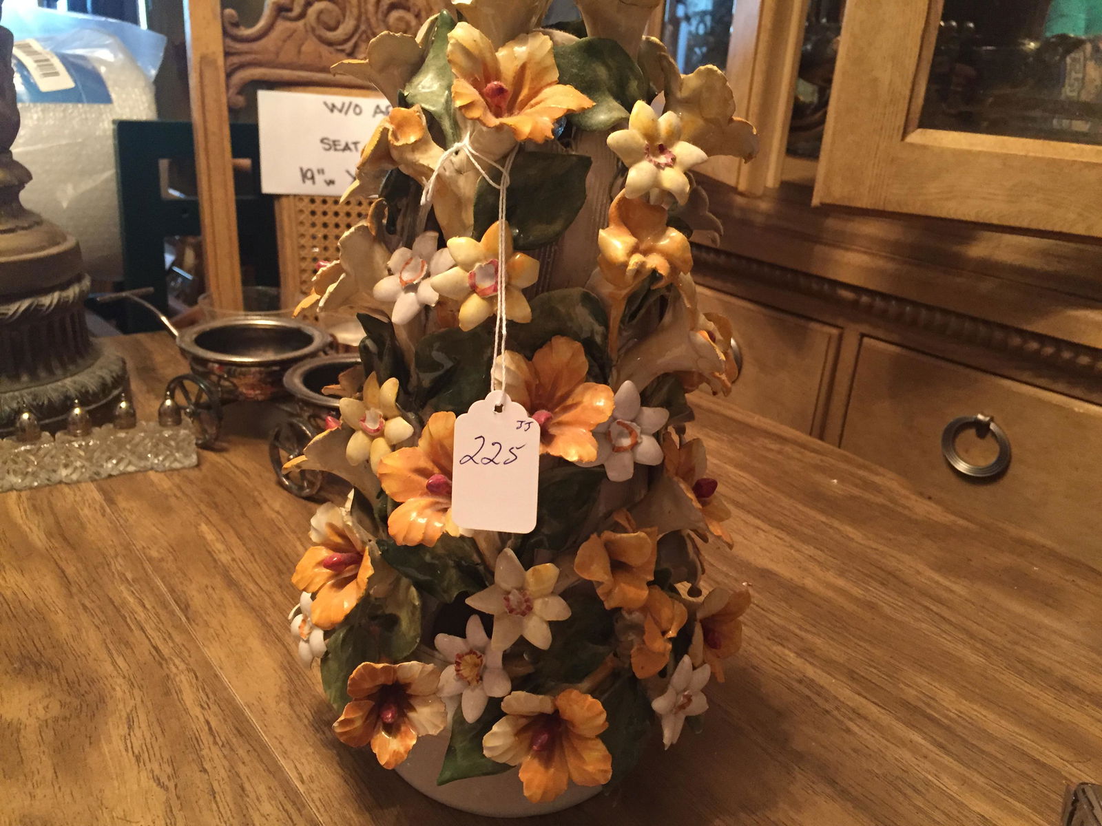 Tall Capodimonte Centerpiece (1 of 5)