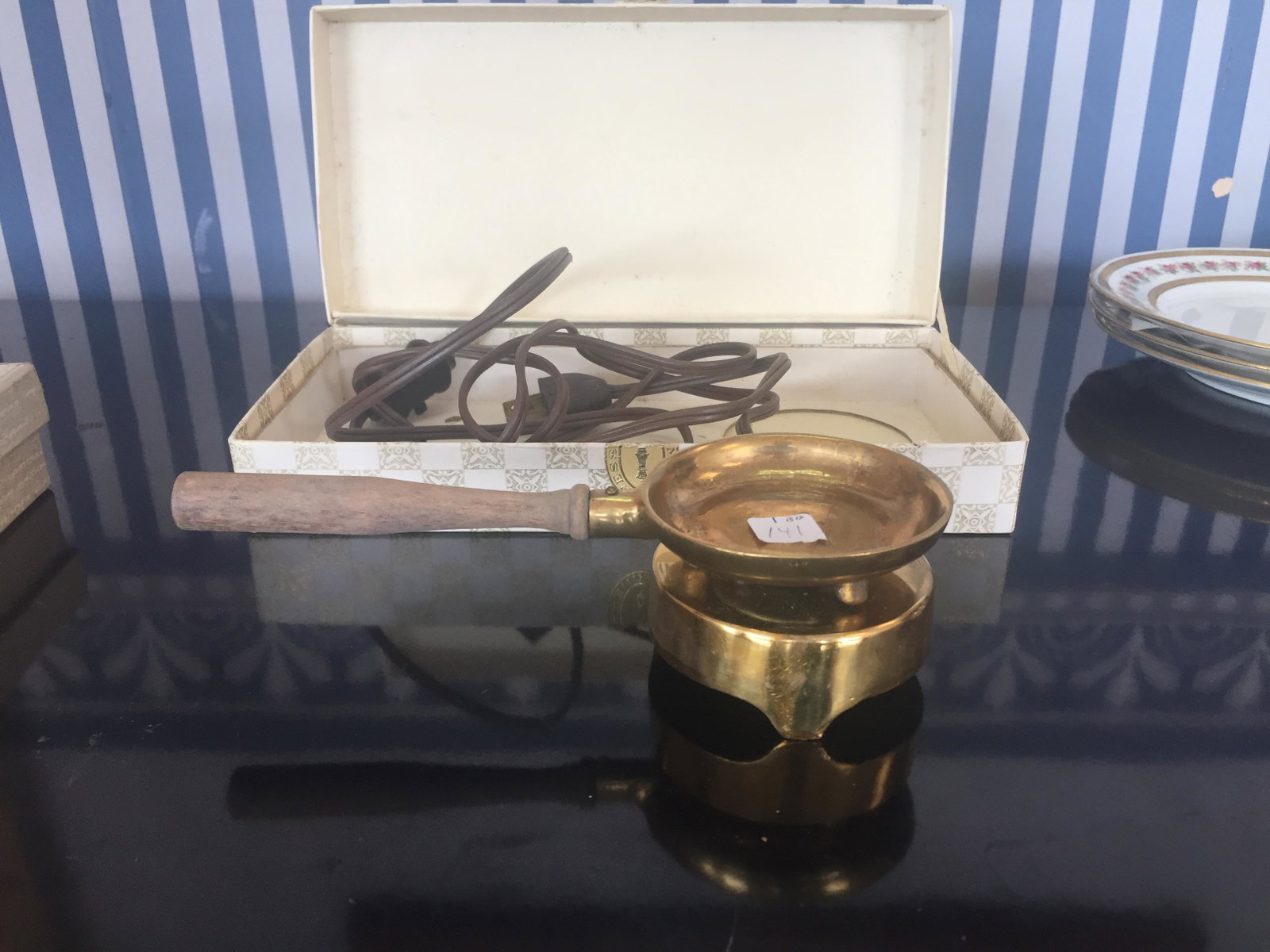 Rare Mary Chess NY Wax Melter: VINTAGE MARY CHESS NEW YORK BRASS MAIL WAX MELTER SEALER 1 OF A KIND ULTRA RARE. In Original Box. 7 1/2"Long (works)