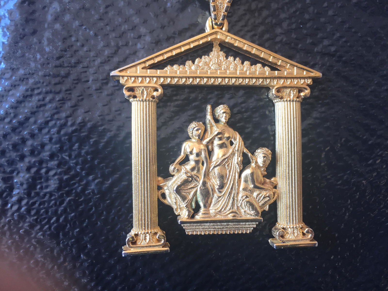 TRIFARI 17" Necklace: TRIFARI Vintage 17" Goldtone Roman Temple Pendant Necklace