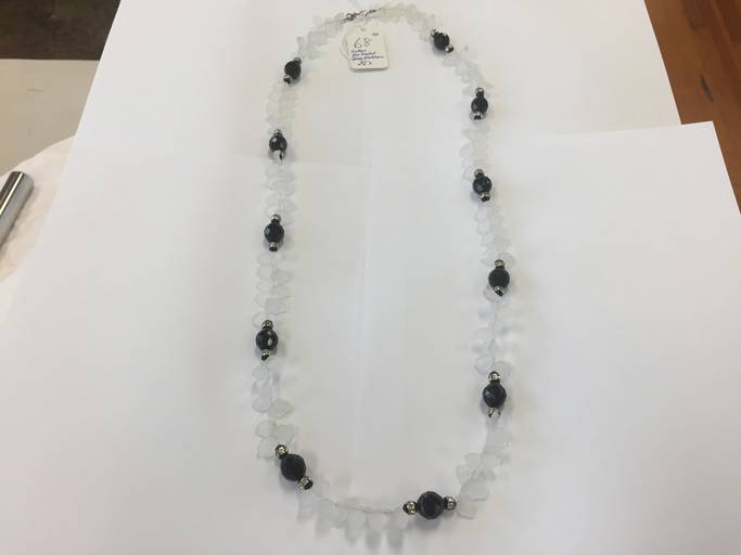 Blk/frosted Glass Necklace
