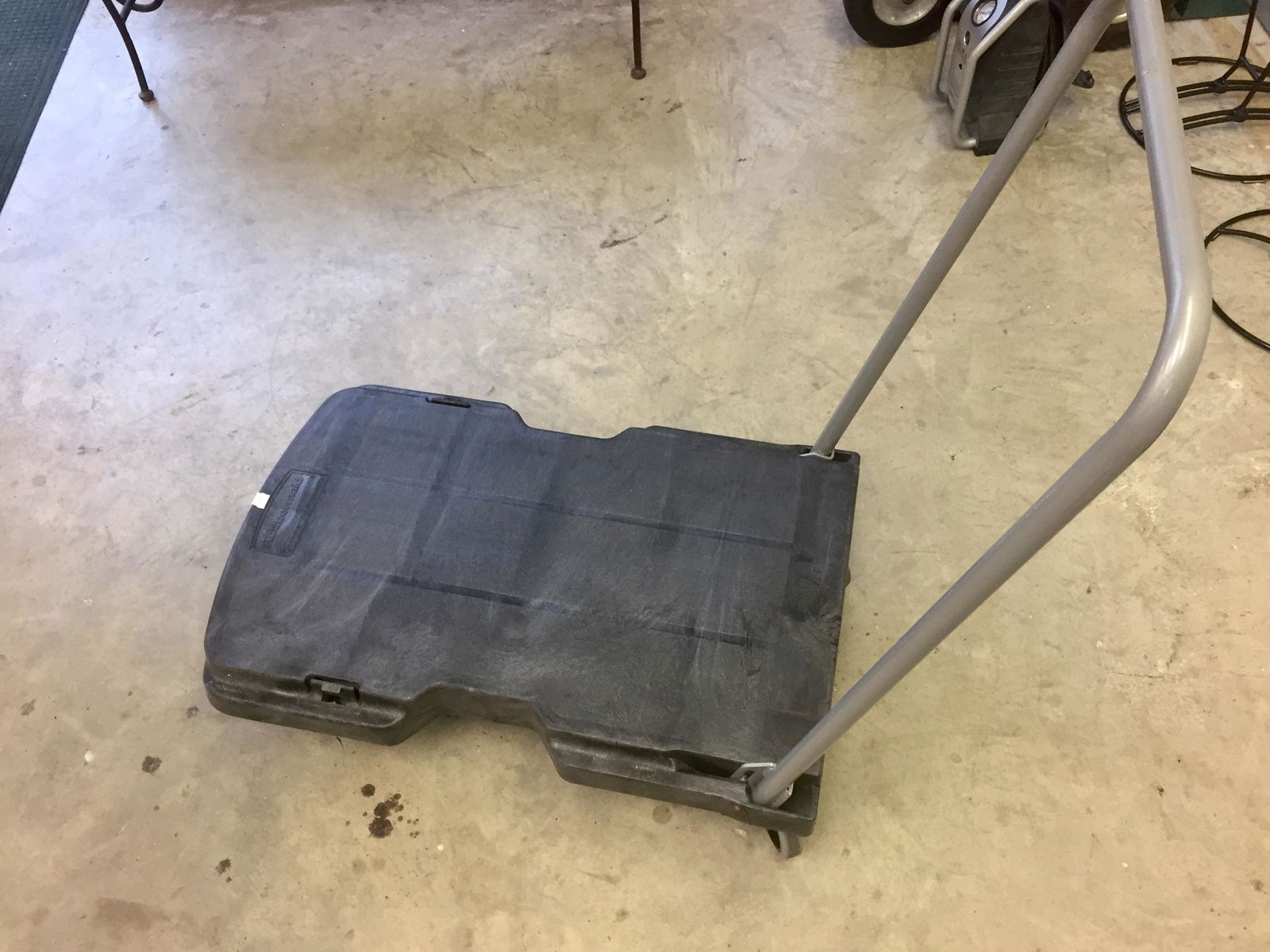 Platform Hand Truck (1 of 3)