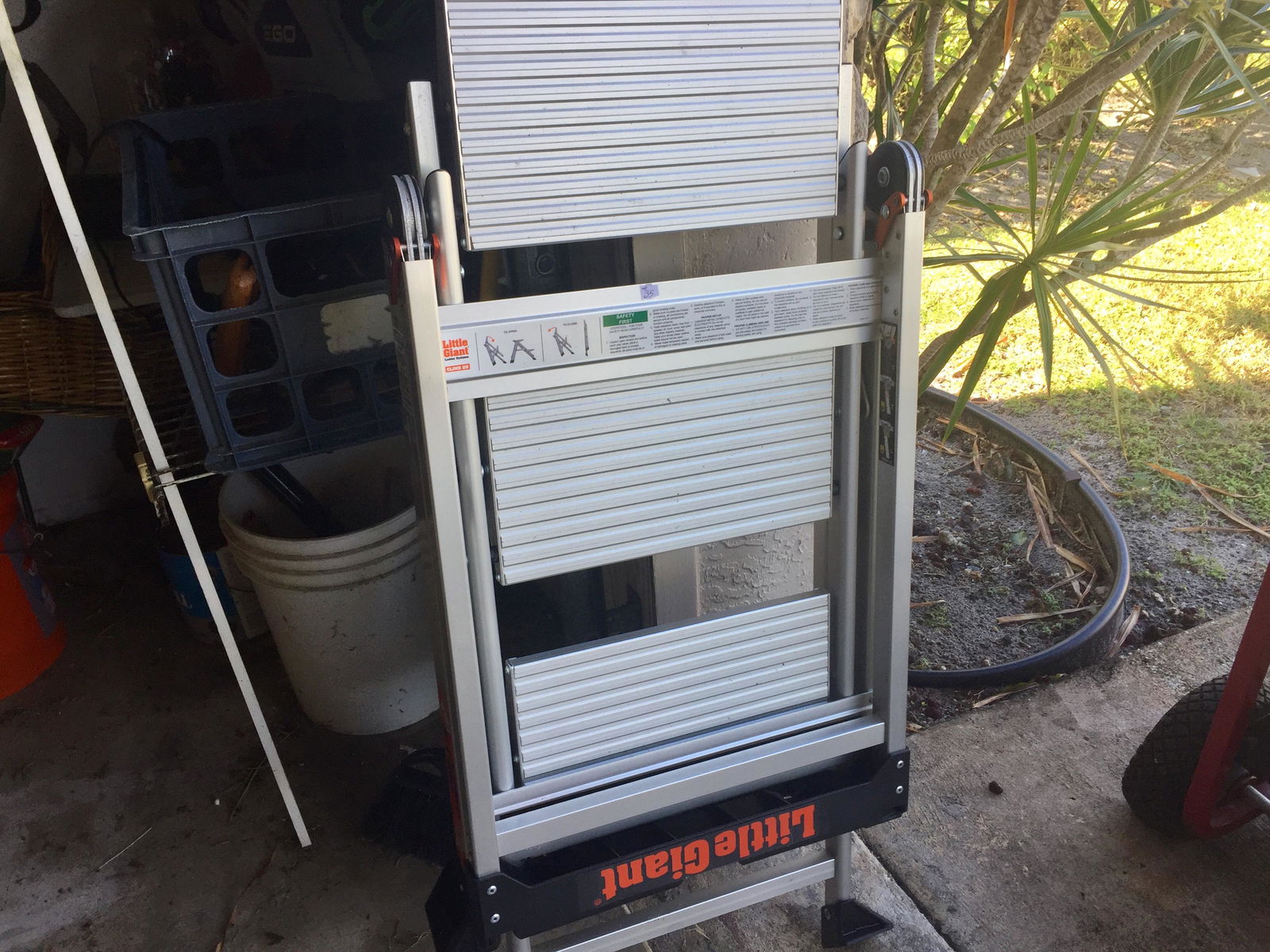 Little Giant Folding Step Ladder (1 of 2)