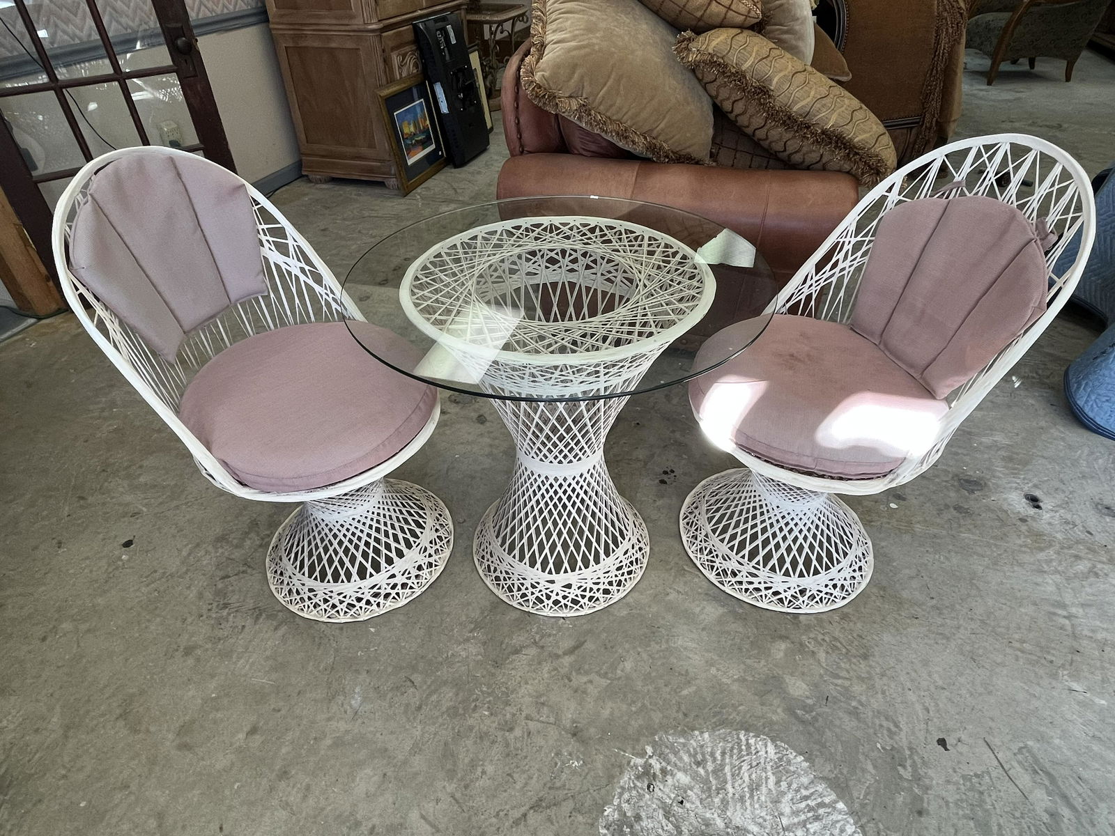 Mid-Century Modern Russel Woodard Fiberglass Weave Table and Chairs (1 of 3)