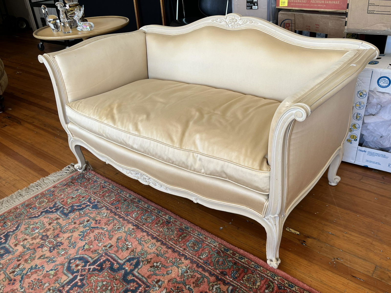 Vintage Settee (1 of 5)