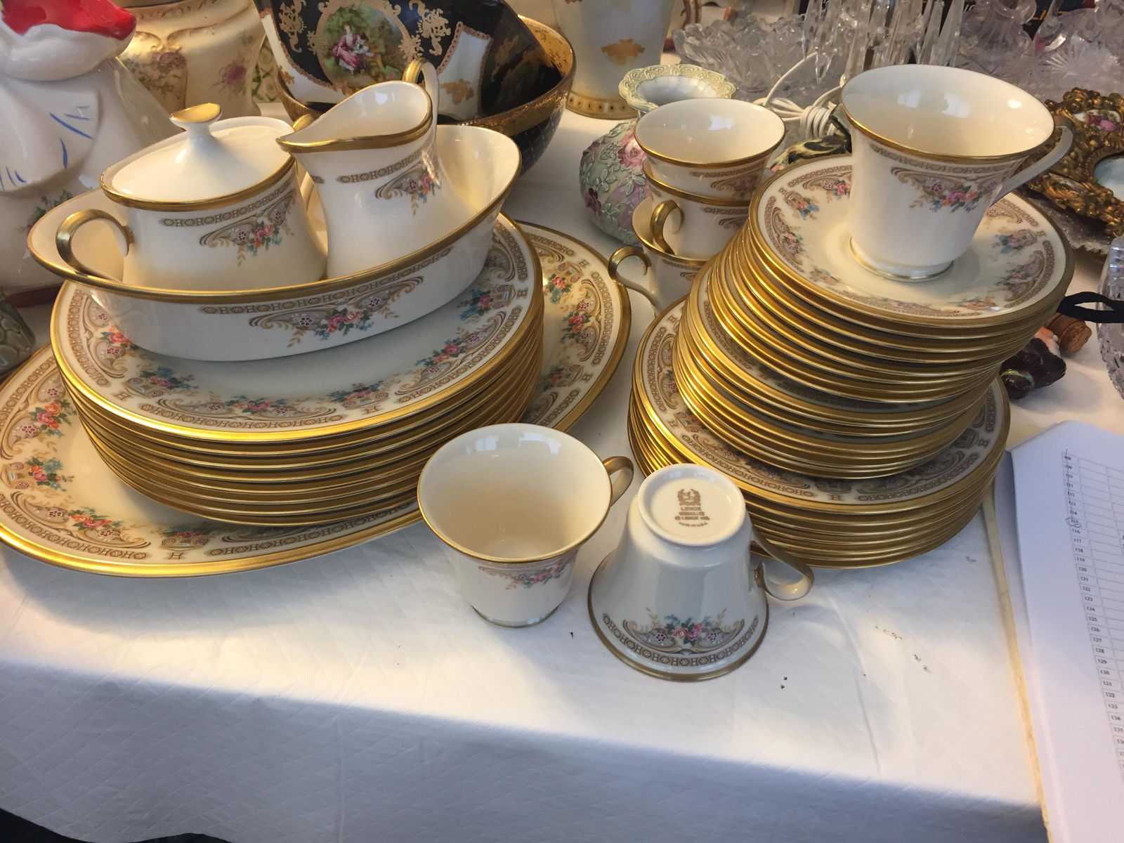 8pl. Set Lenox China (1 of 3)