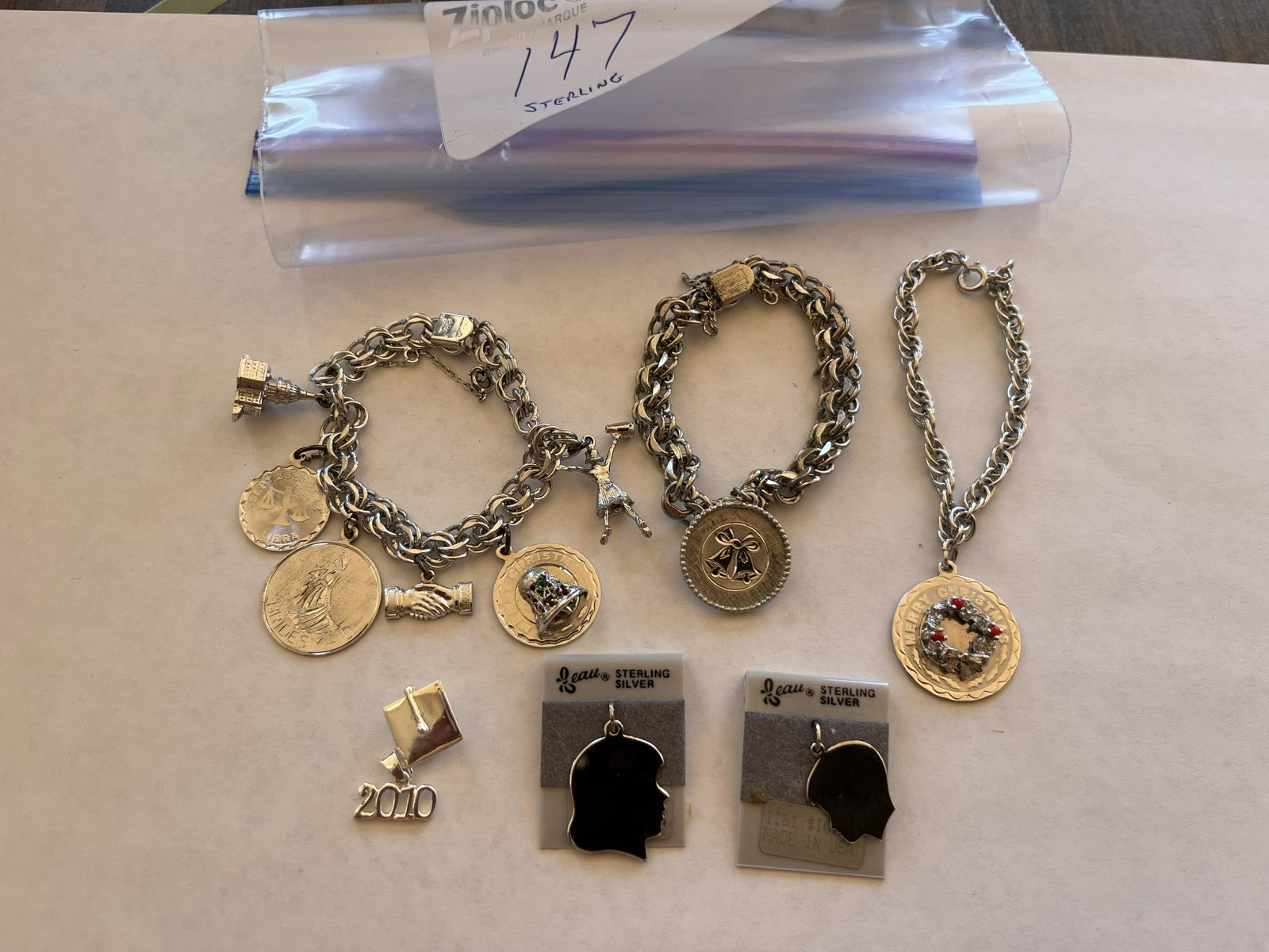 Costume Jewelry: Bag Costume Jewelry