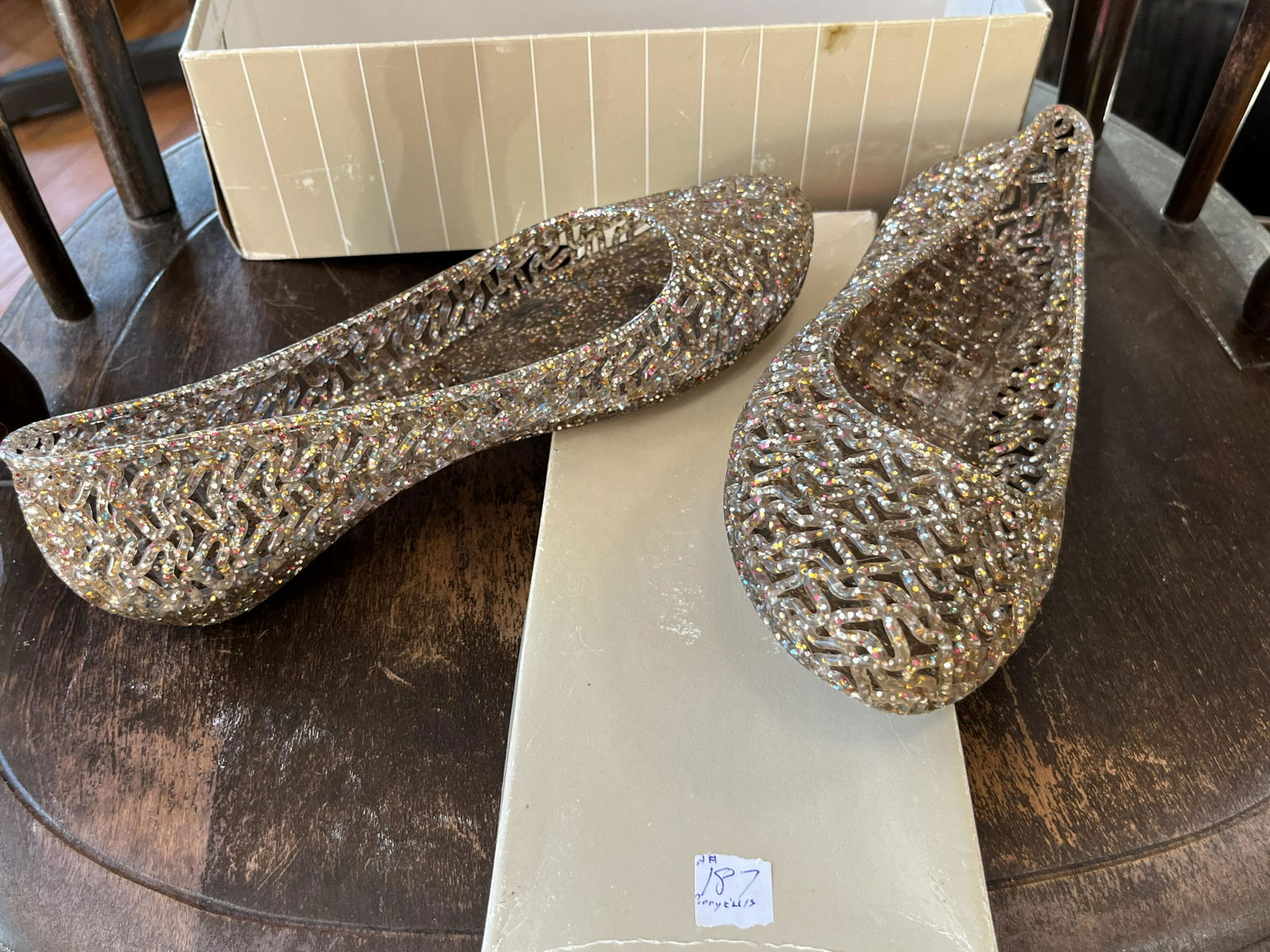 Perry Ellis Slippers: Perry Ellis Gold/Glitter Plastic/Rubbery Slippers