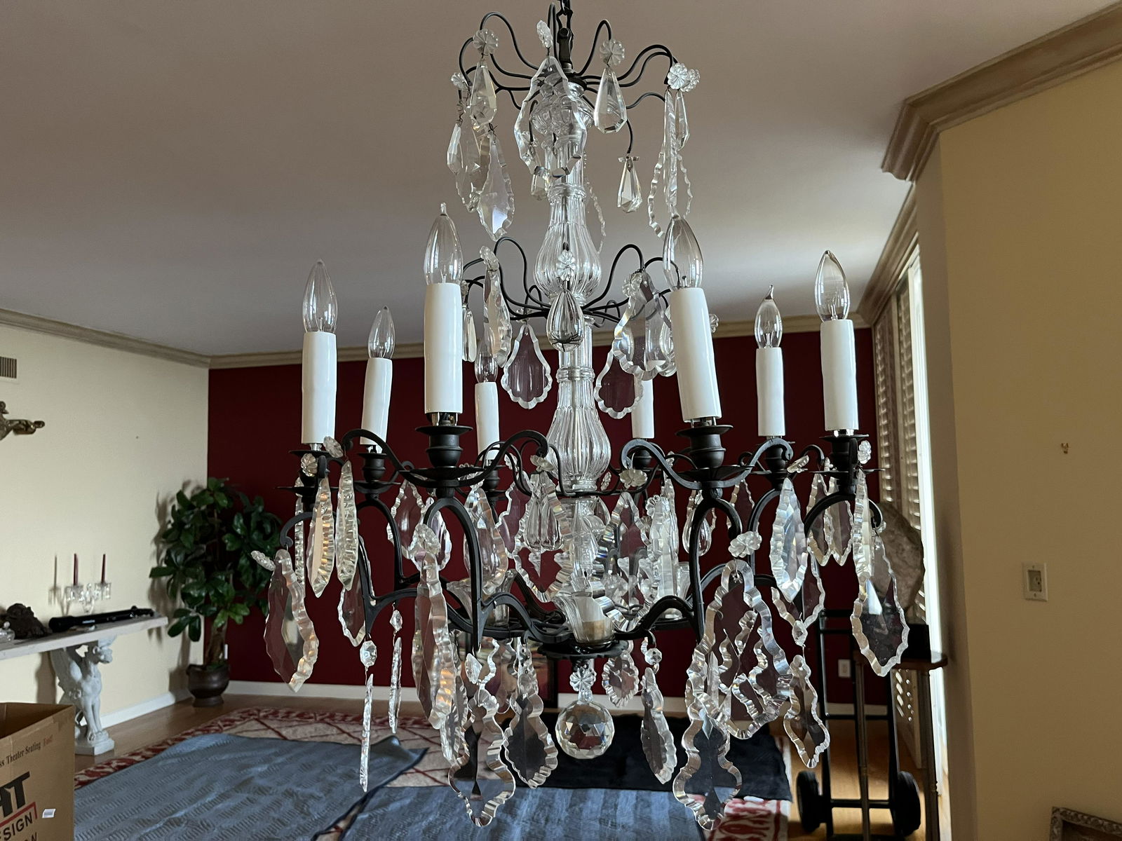 Blk.Metal Chandelier (1 of 4)