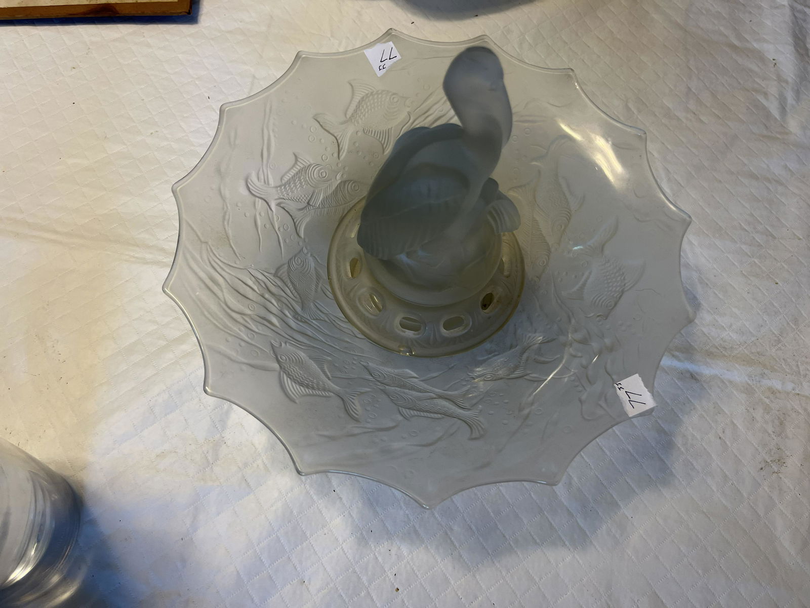 Pelican Bowl with Frog (1 of 4)