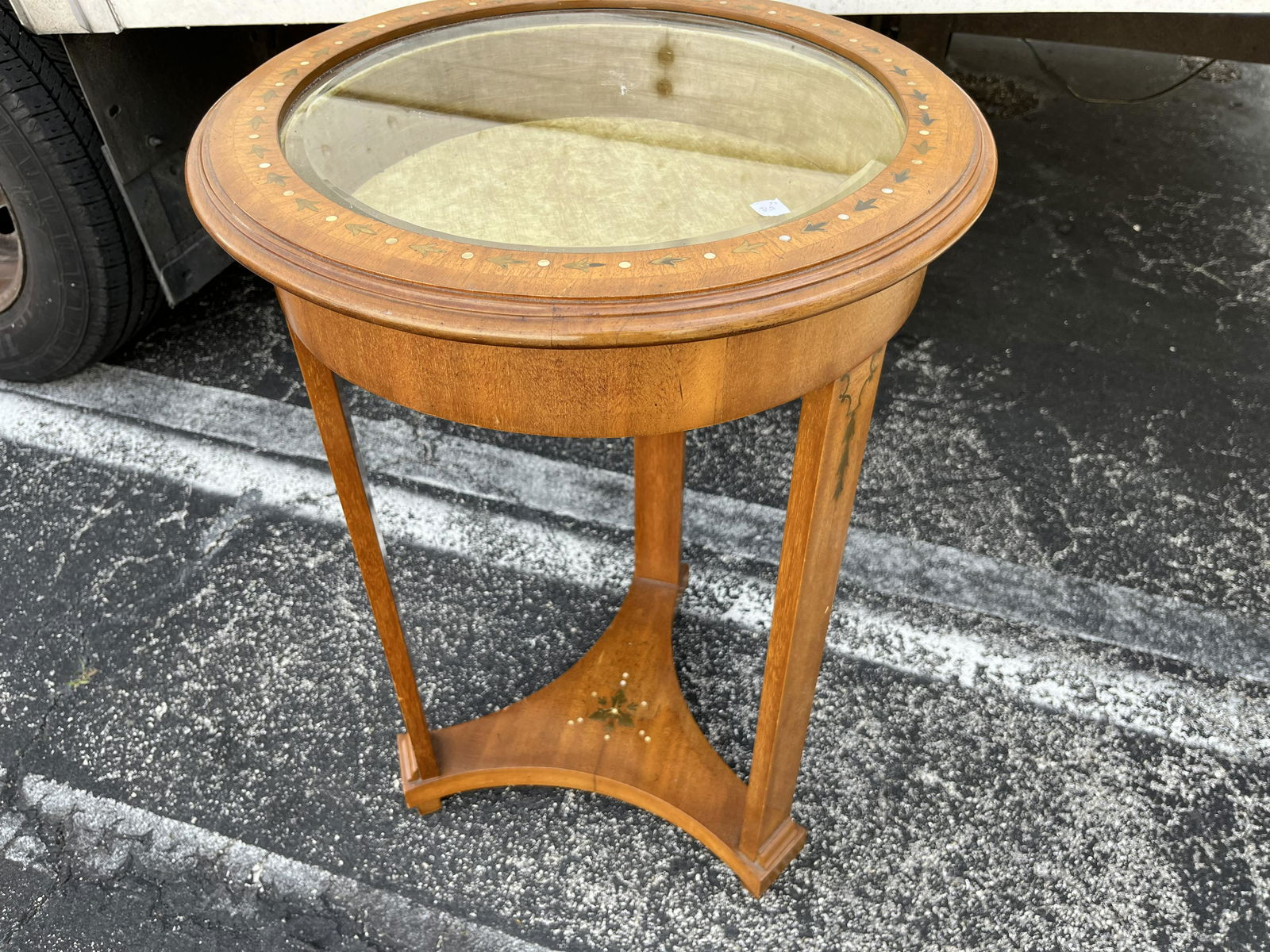 French Vitrine (1 of 6)