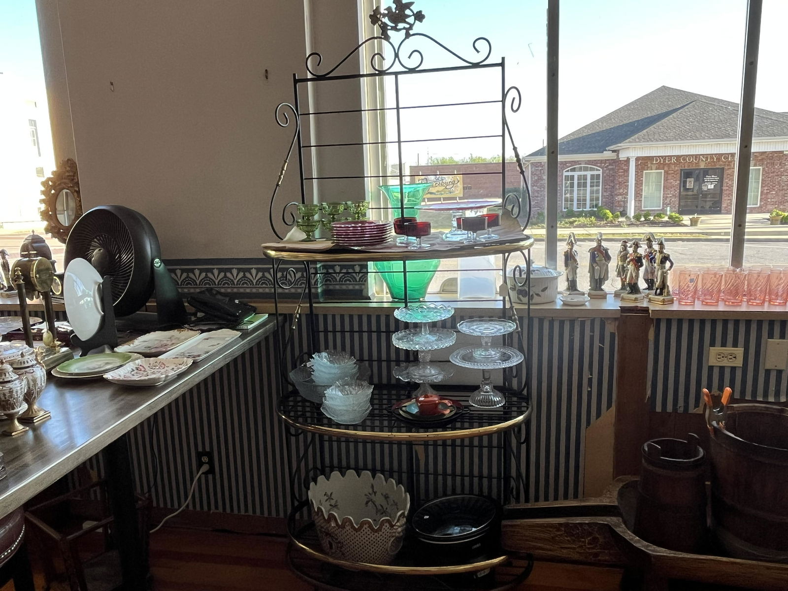 French Black Iron Bakers Rack: French Black Iron Bakers Rack, 89h x 38w x 19.5d (very bottom brass rail is loose.)