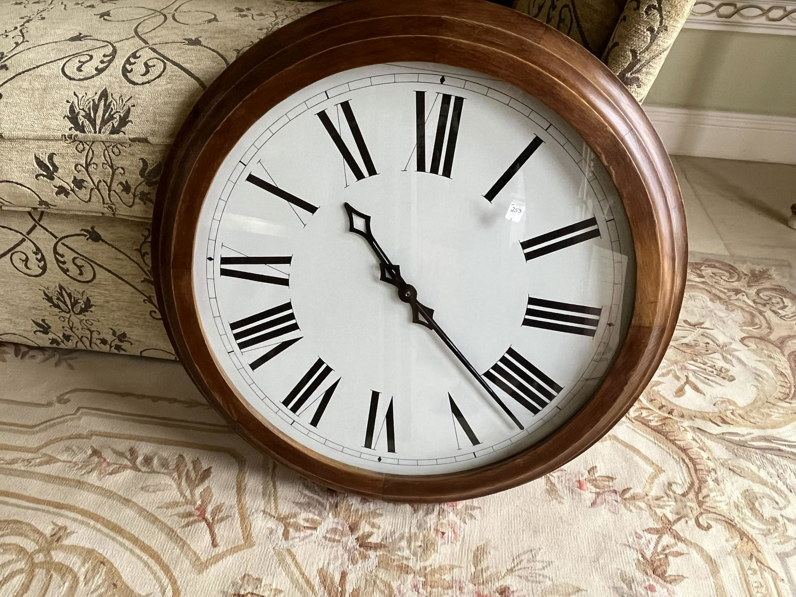 Round Wall Clock (1 of 3)