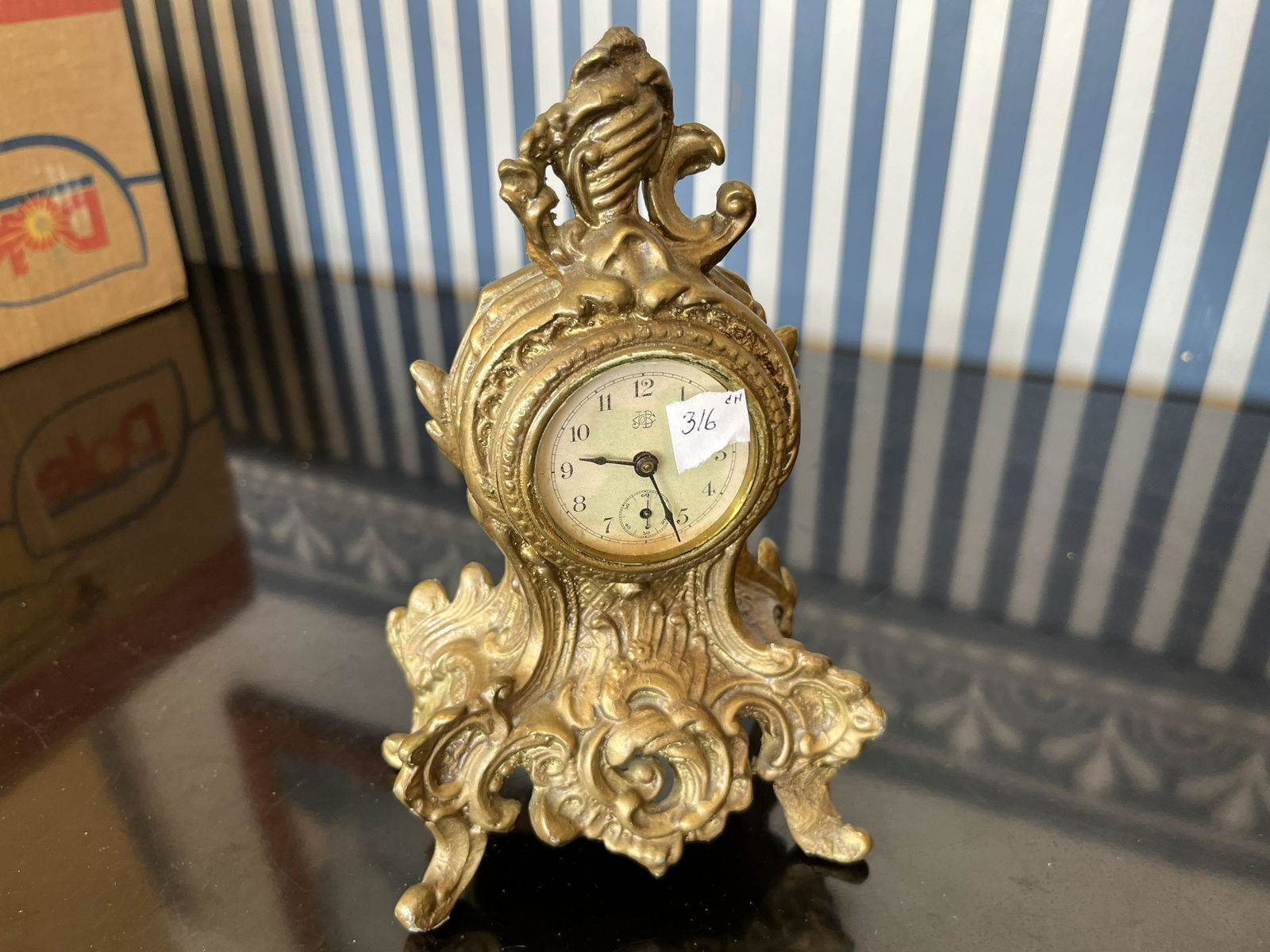 Gold Metal Mantle Clock (1 of 3)