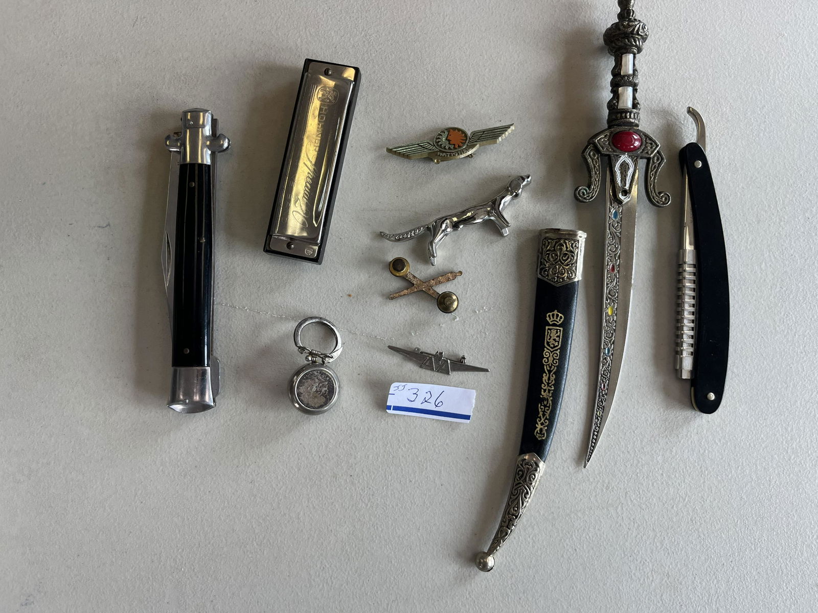 Bag Misc. (Harmonica, Knife, Dagger +): Bag Misc. Items (Harmonica , Knife, Dagger +)