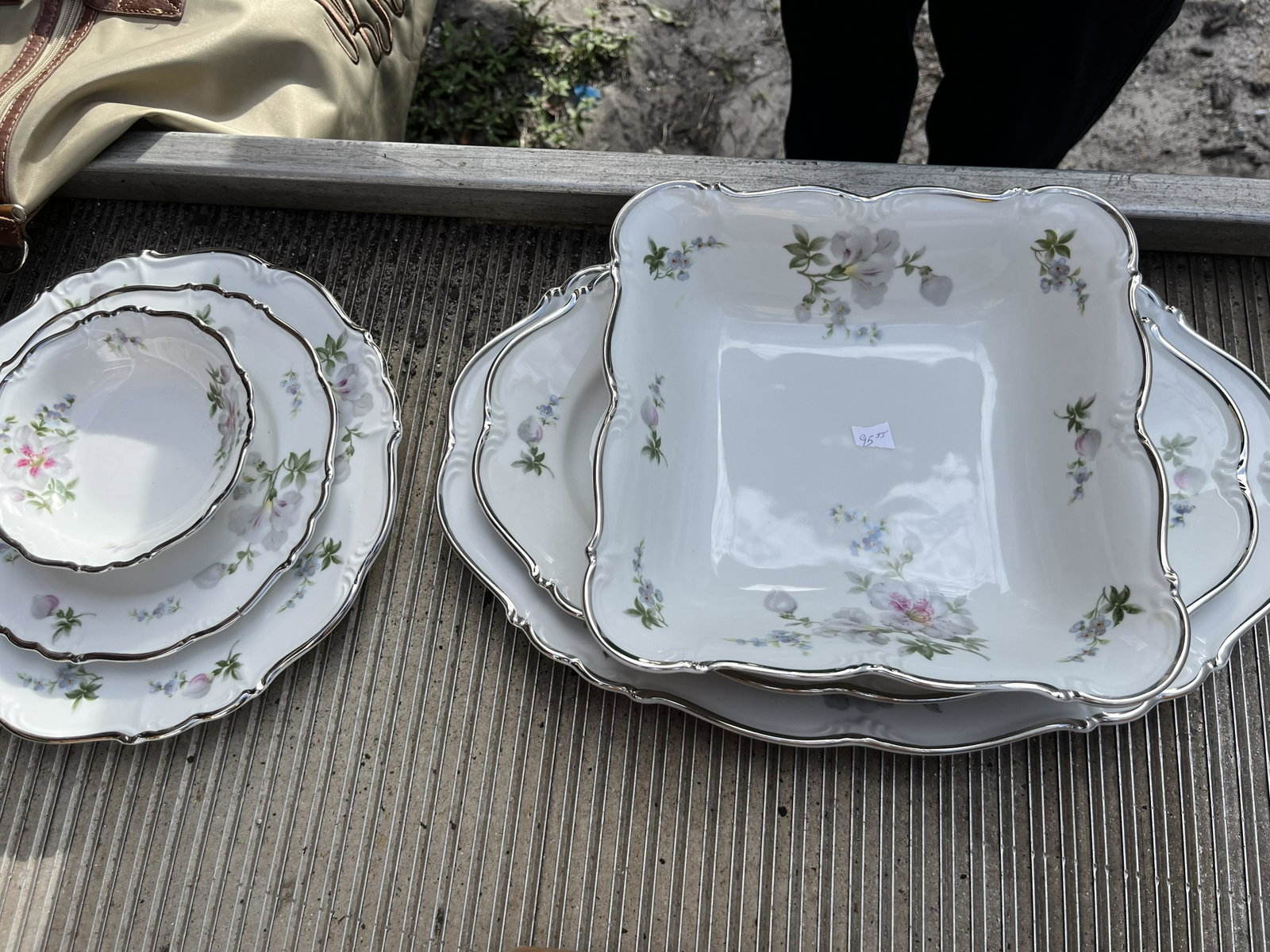 10pl. Set Bavaria China: 10 place Set, Eddstein 'Bavaria' Lynn china (minus 1-soup bowl plus extra's)