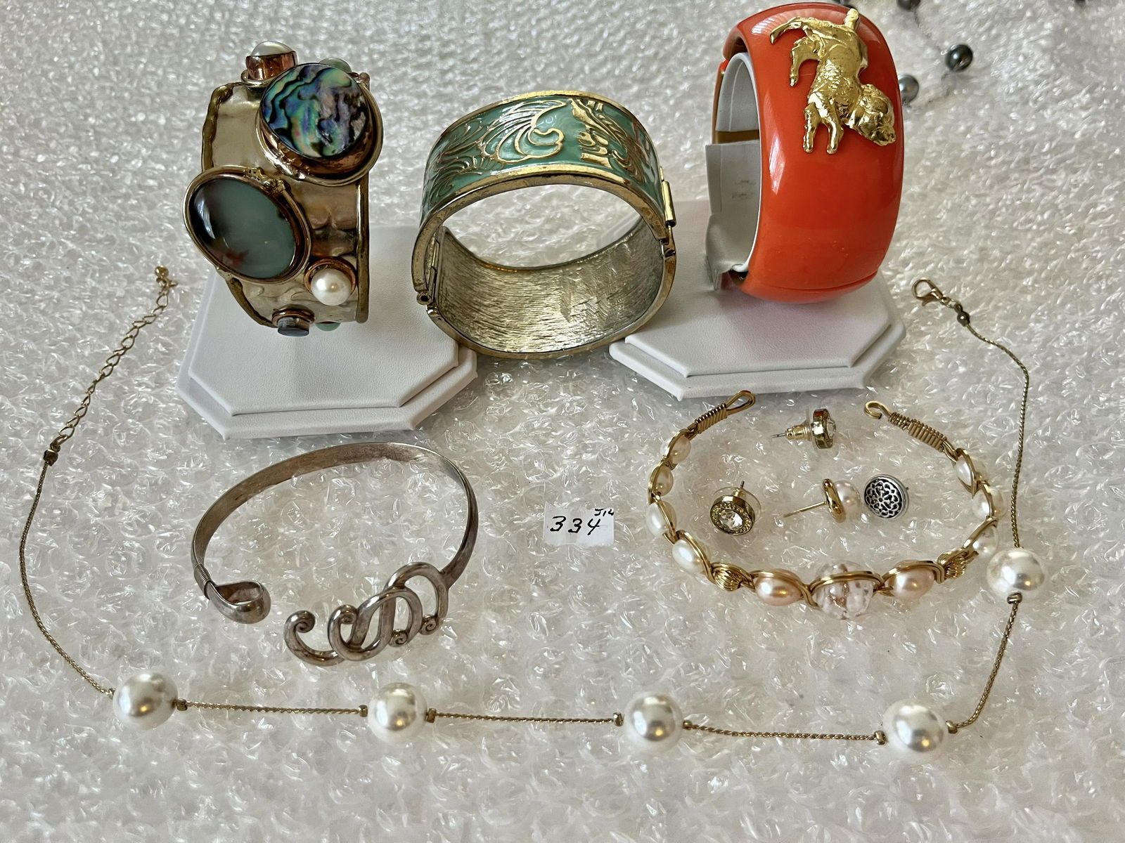 Bag Costume Jewelry: Bag Costume Jewelry (real cultured pearl gold bracelet, Abalone on bracelet)