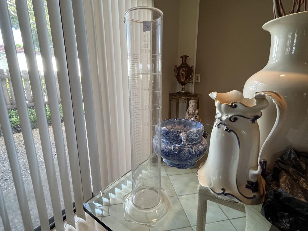 Pyrex Beaker: Vintage PYREX LARGE 2000ml 20 DEGREES GLASS Beaker 20.25"h