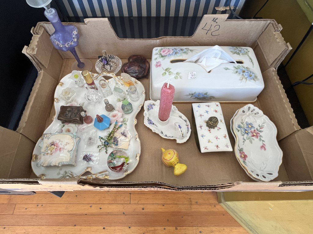 Bx Lt. with Kleenex Cover (1 of 4)