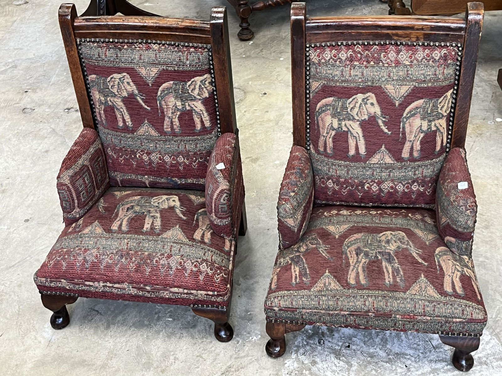 Pair Chairs for Kids. (1 of 4)