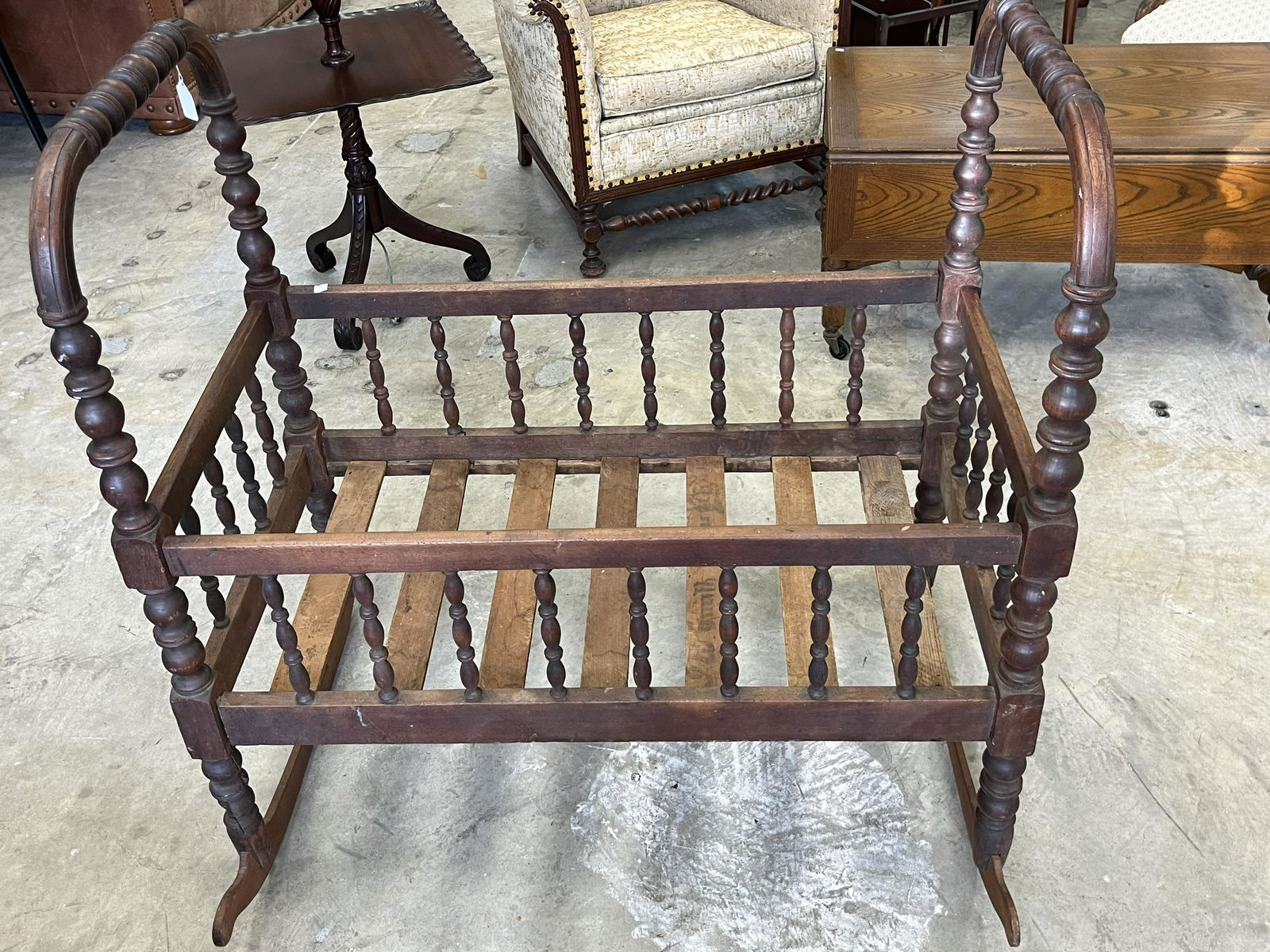 Rocking Baby Bed (1 of 4)