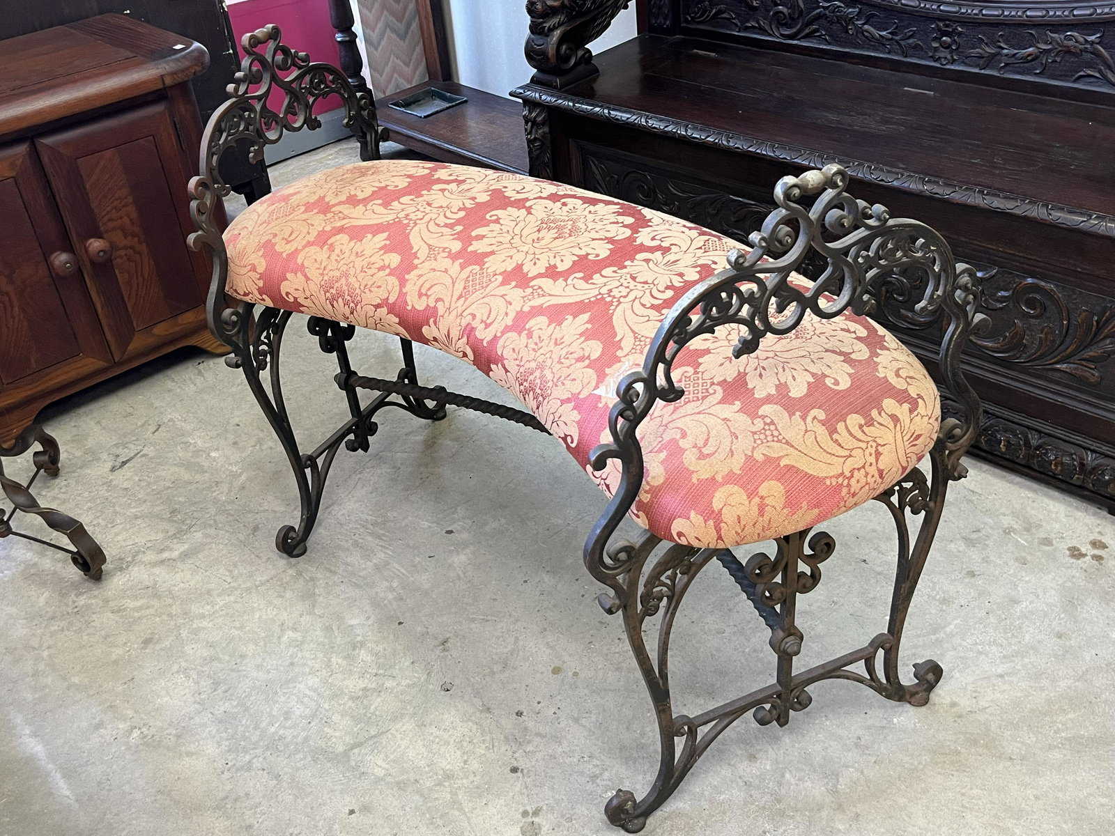 Iron Curved Bench (1 of 2)