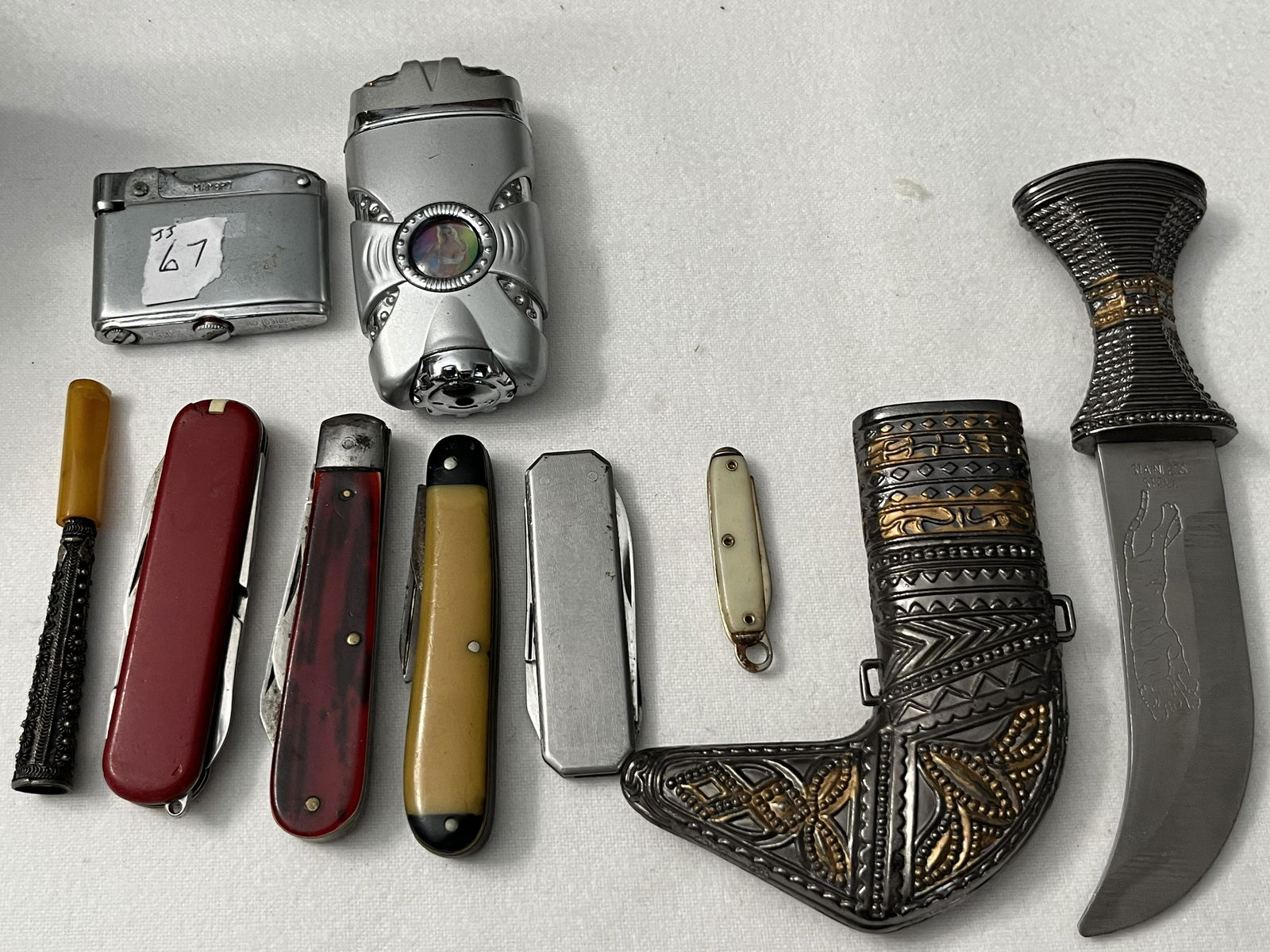 Bag Lot (knives, cig.lighters plus) (1 of 1)