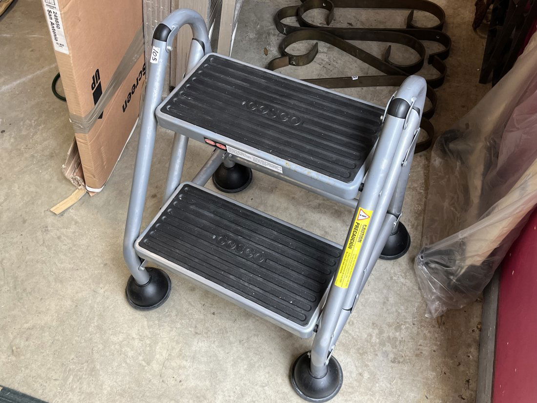 Cosco 2 Step Rolling Step Ladder (1 of 3)