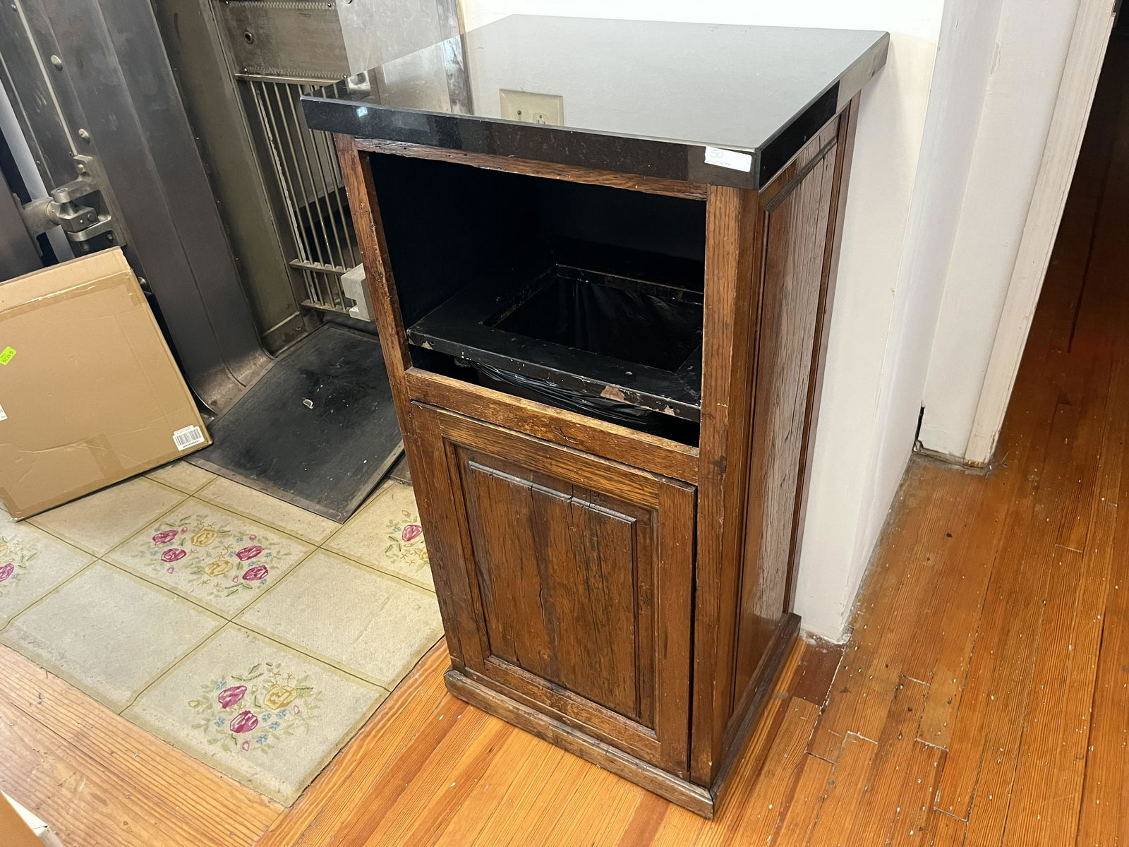 Blk.Granite Top Trash Stand: Black Granite Top Roll Around Trash Stand, 50h x 25w x 20d