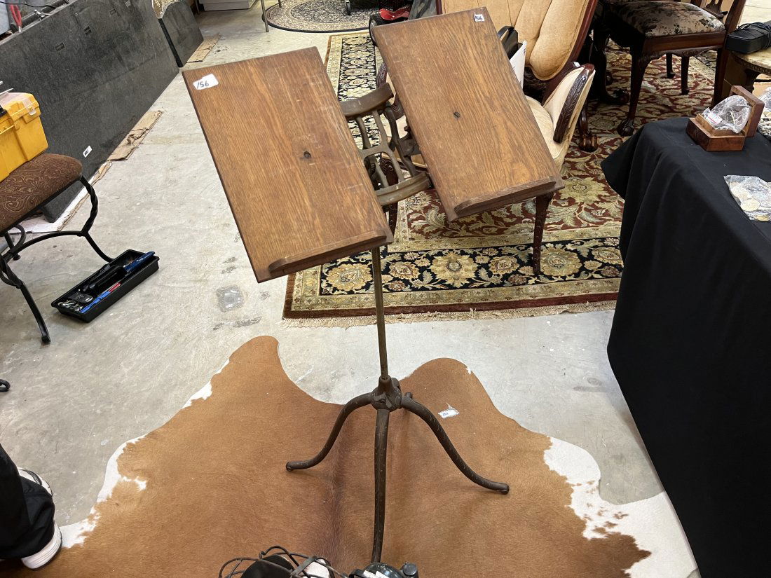 Antique Adjustable Dictionary/Bible Stand (1 of 2)