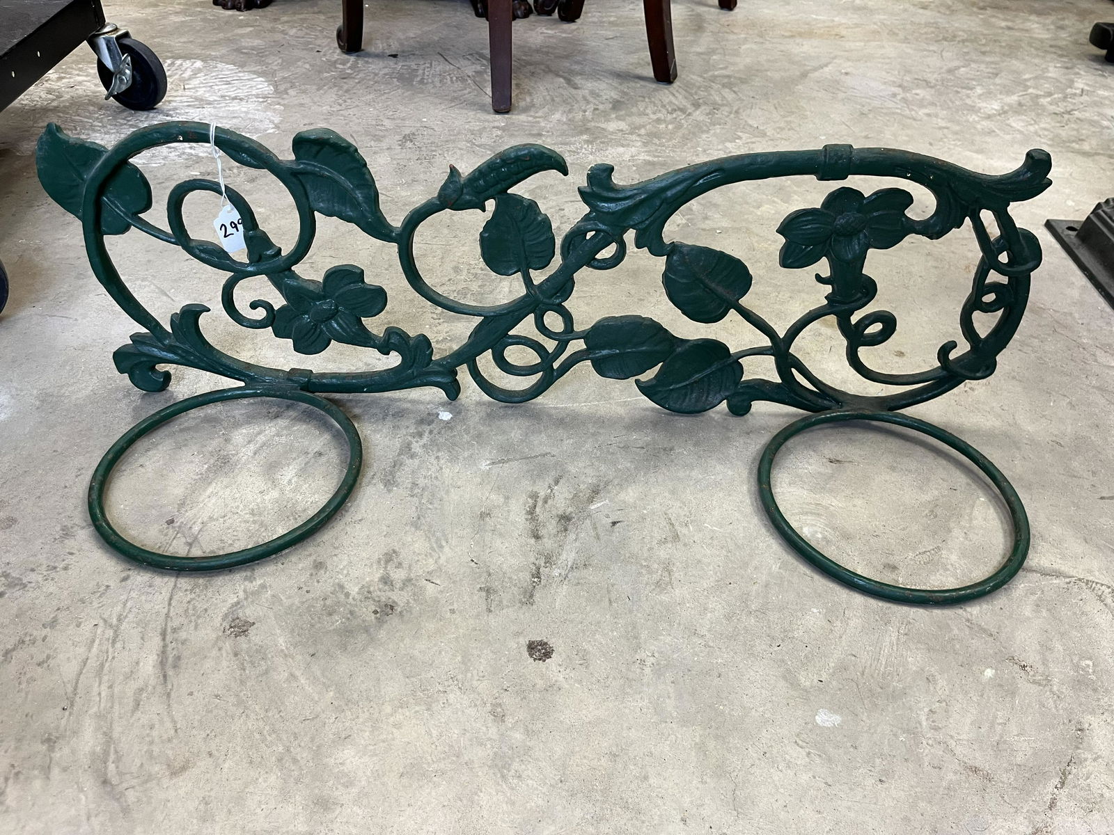 Gr. Iron Plant Holder (1 of 2)