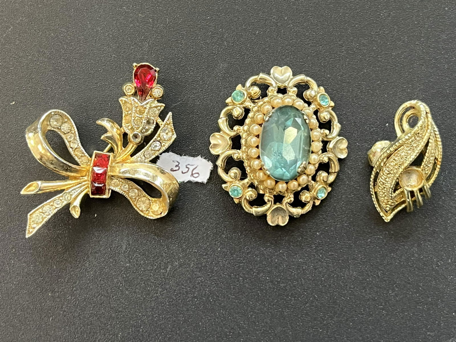 CORO Aquamar./Pearl Brooch & Earrings (1 of 4)