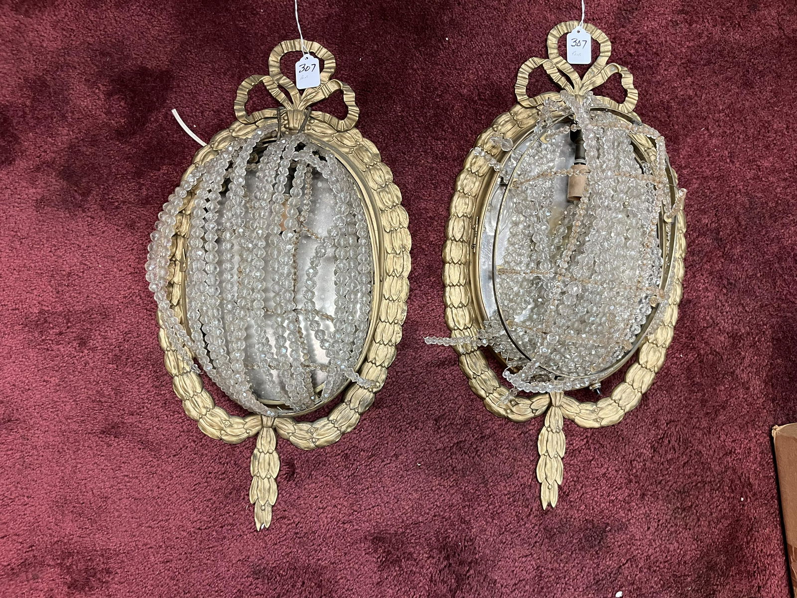 Wall Mount pr. Crystal Lights (1 of 2)